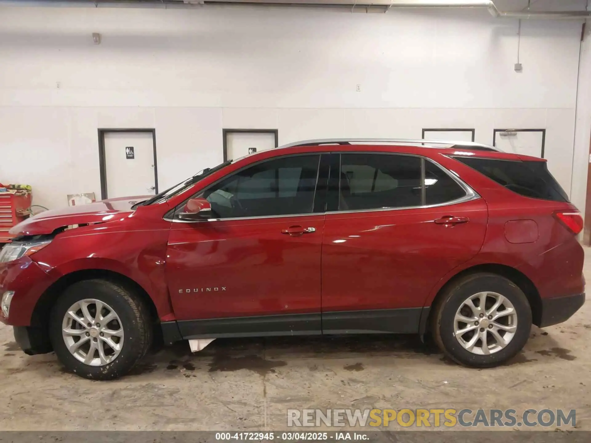 14 Photograph of a damaged car 2GNAXUEV2K6112697 CHEVROLET EQUINOX 2019
