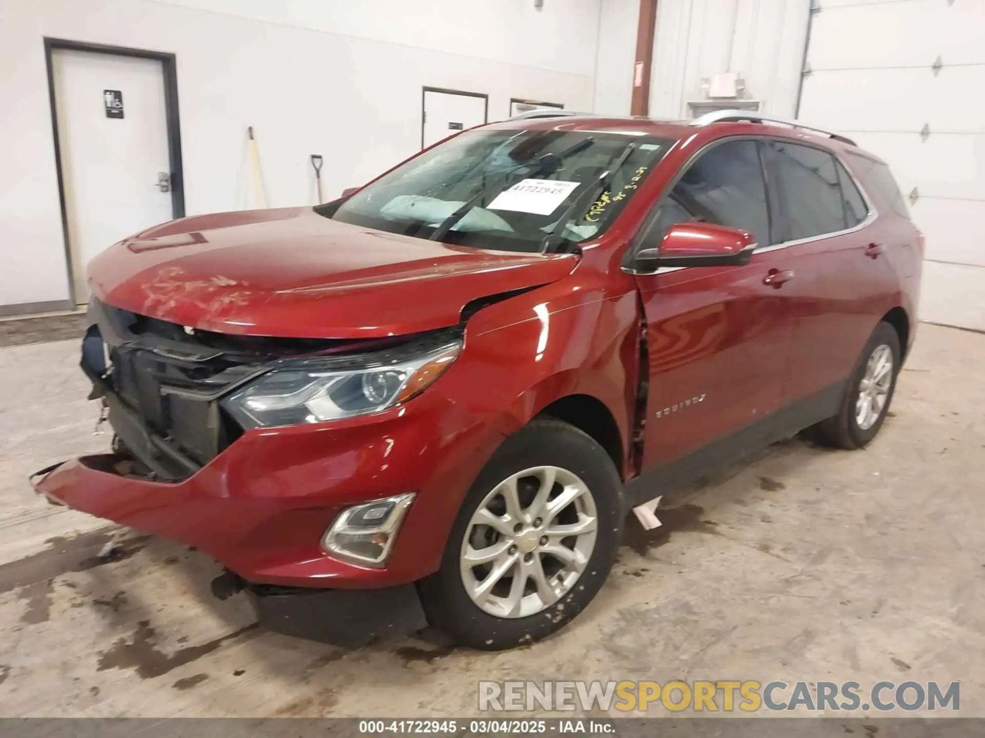 2 Photograph of a damaged car 2GNAXUEV2K6112697 CHEVROLET EQUINOX 2019