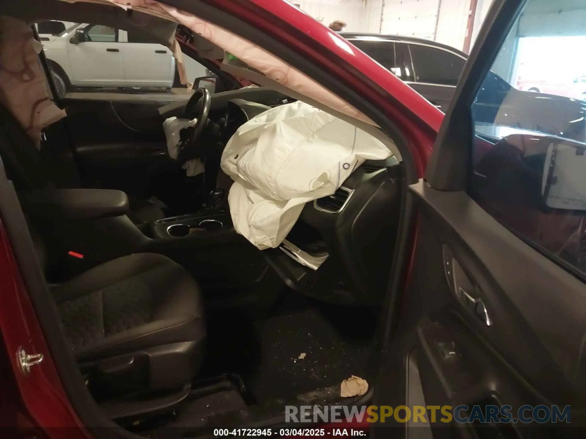 5 Photograph of a damaged car 2GNAXUEV2K6112697 CHEVROLET EQUINOX 2019