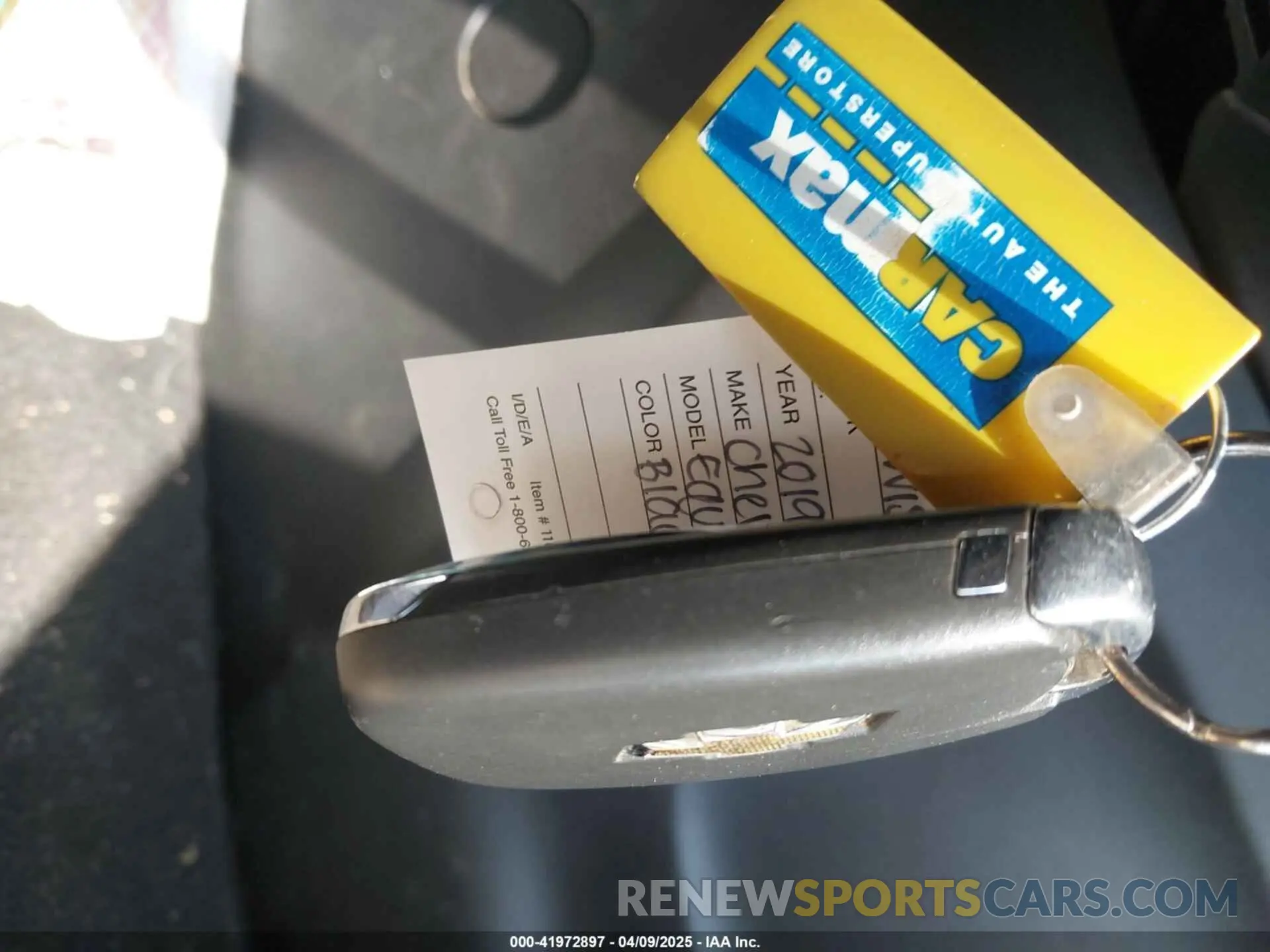 11 Photograph of a damaged car 2GNAXUEV2K6189571 CHEVROLET EQUINOX 2019