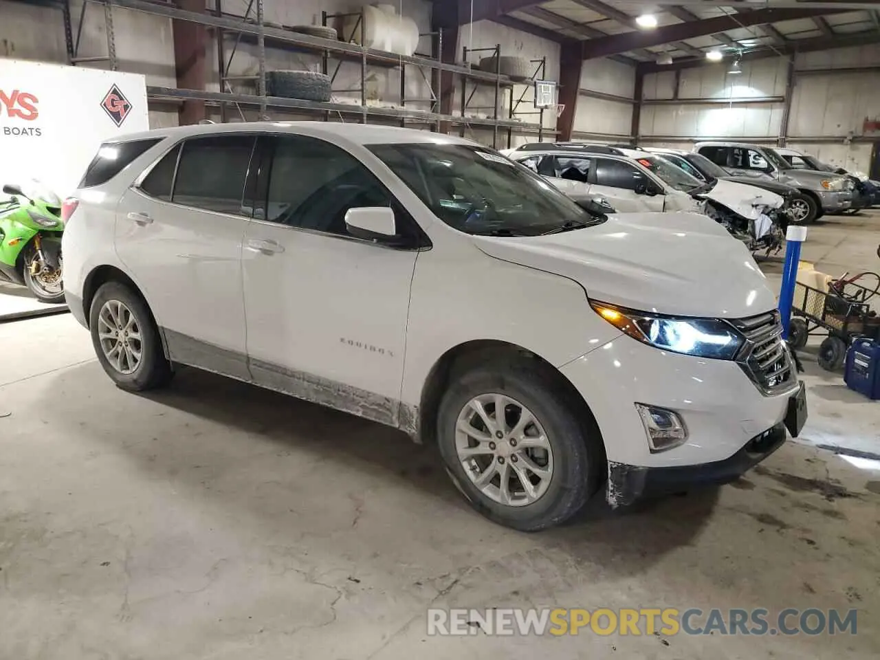 4 Photograph of a damaged car 2GNAXUEV2K6193894 CHEVROLET EQUINOX 2019