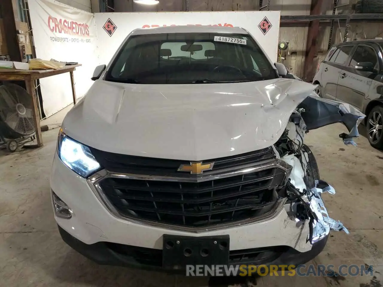 5 Photograph of a damaged car 2GNAXUEV2K6193894 CHEVROLET EQUINOX 2019