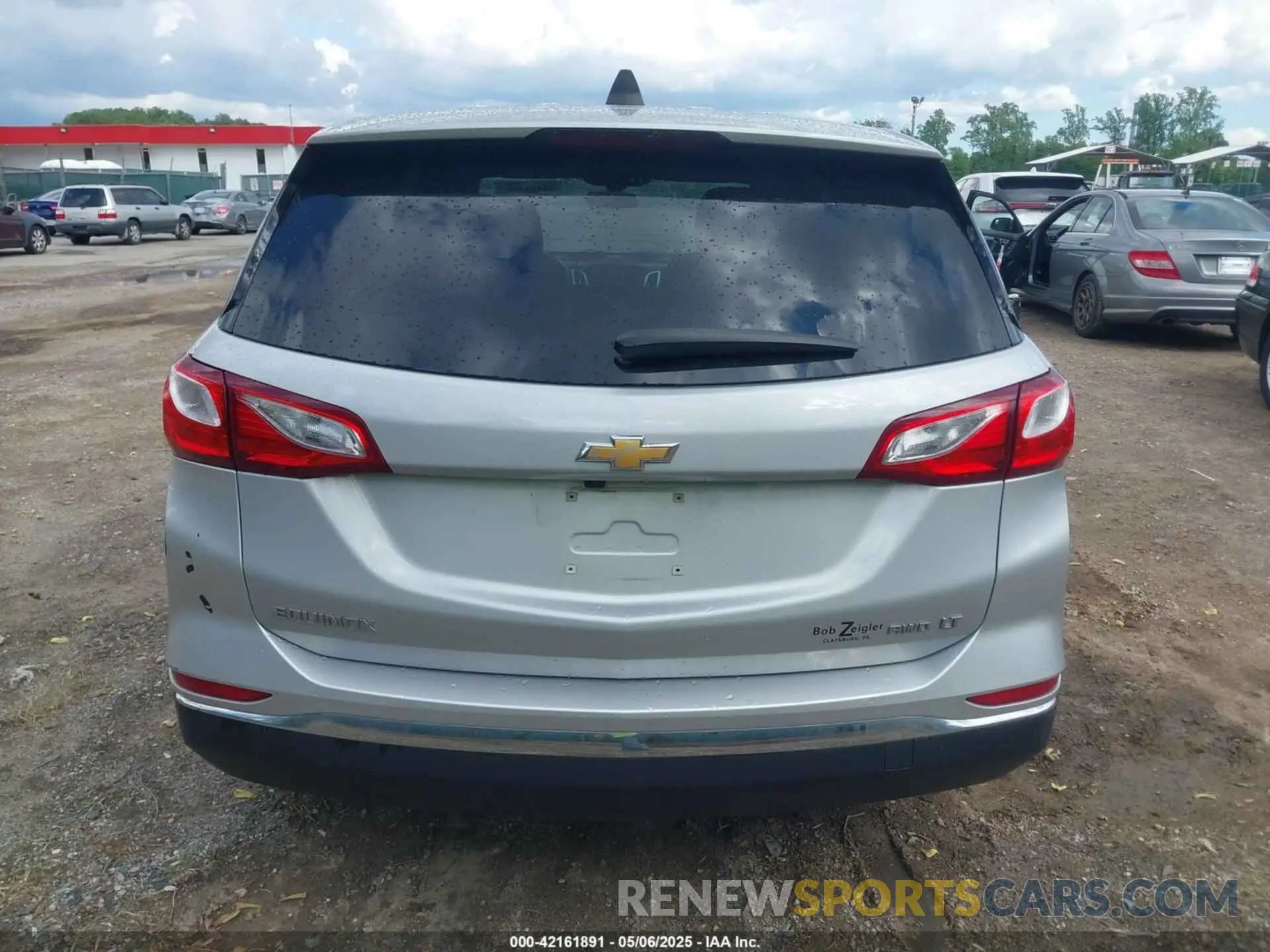 16 Photograph of a damaged car 2GNAXUEV2K6235836 CHEVROLET EQUINOX 2019