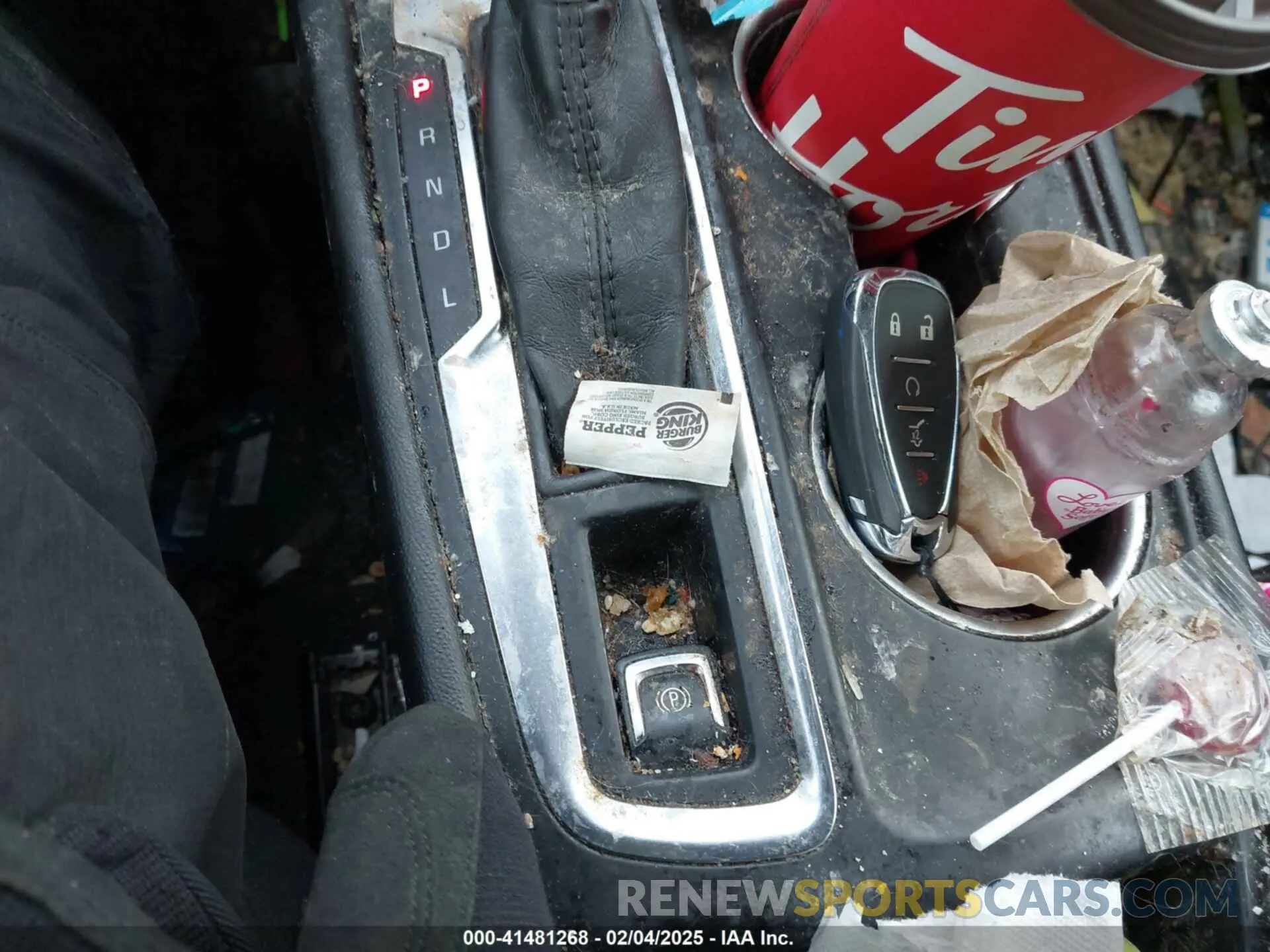 11 Photograph of a damaged car 2GNAXUEV3K6106004 CHEVROLET EQUINOX 2019