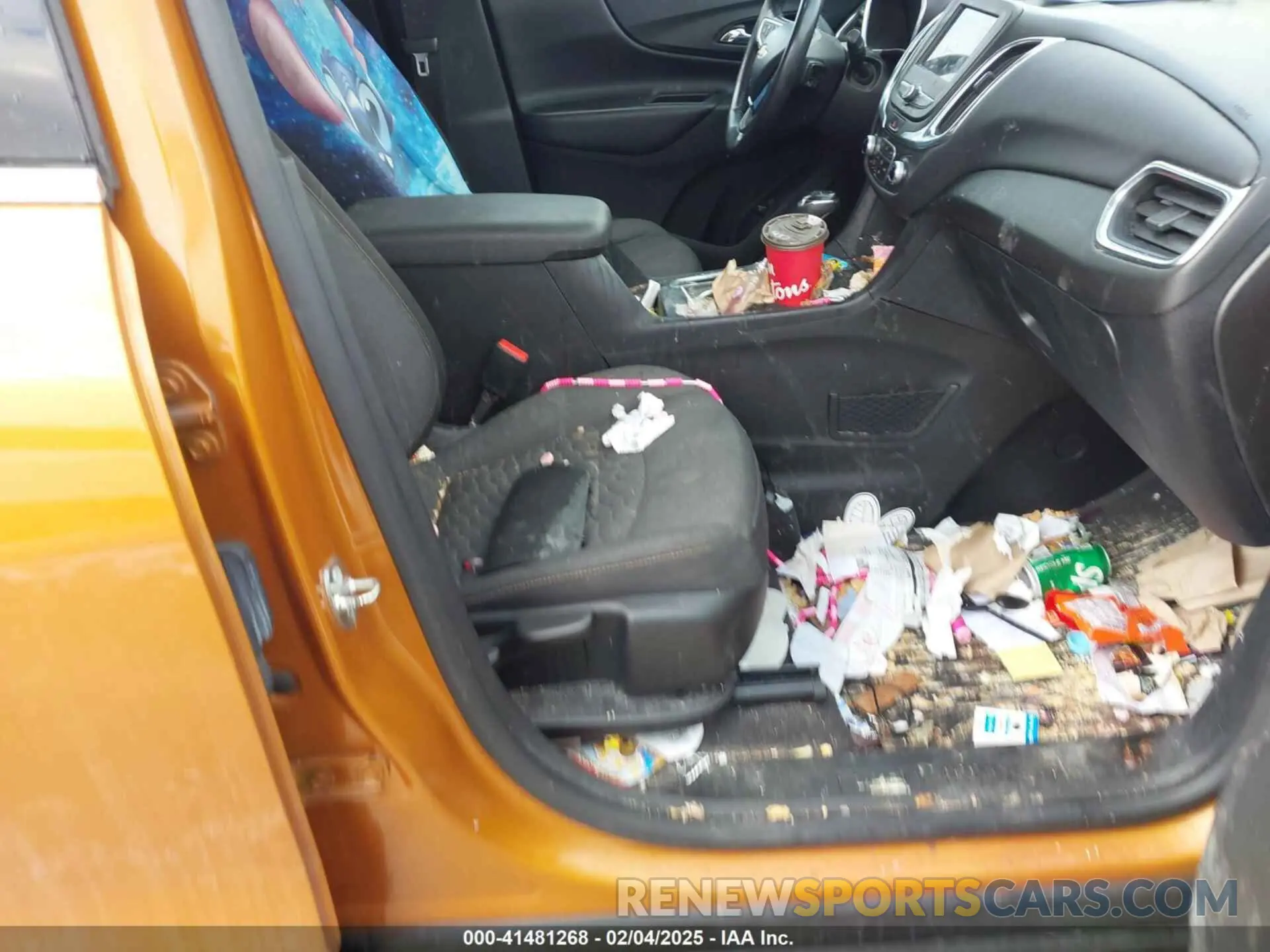 5 Photograph of a damaged car 2GNAXUEV3K6106004 CHEVROLET EQUINOX 2019