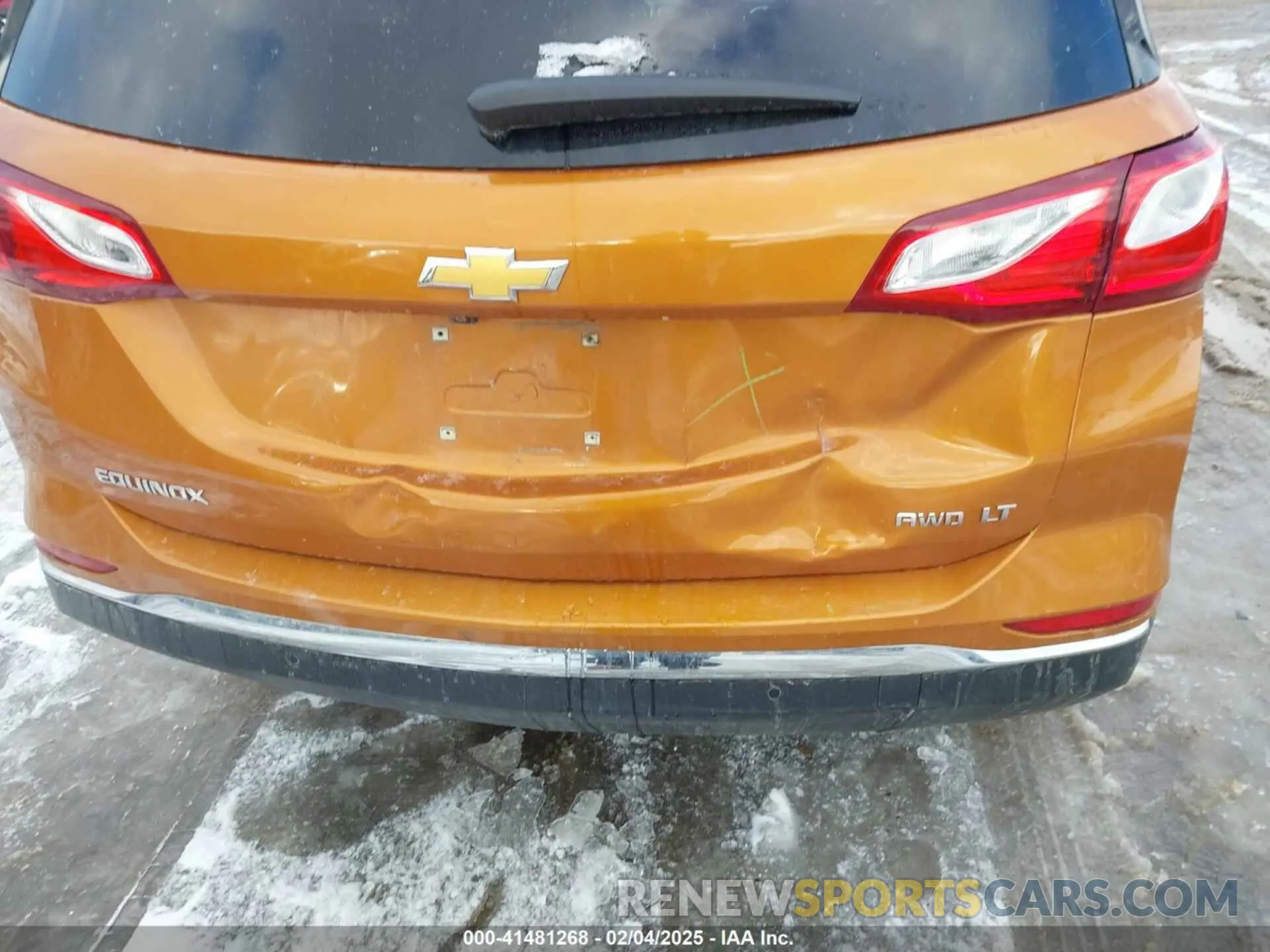 6 Photograph of a damaged car 2GNAXUEV3K6106004 CHEVROLET EQUINOX 2019