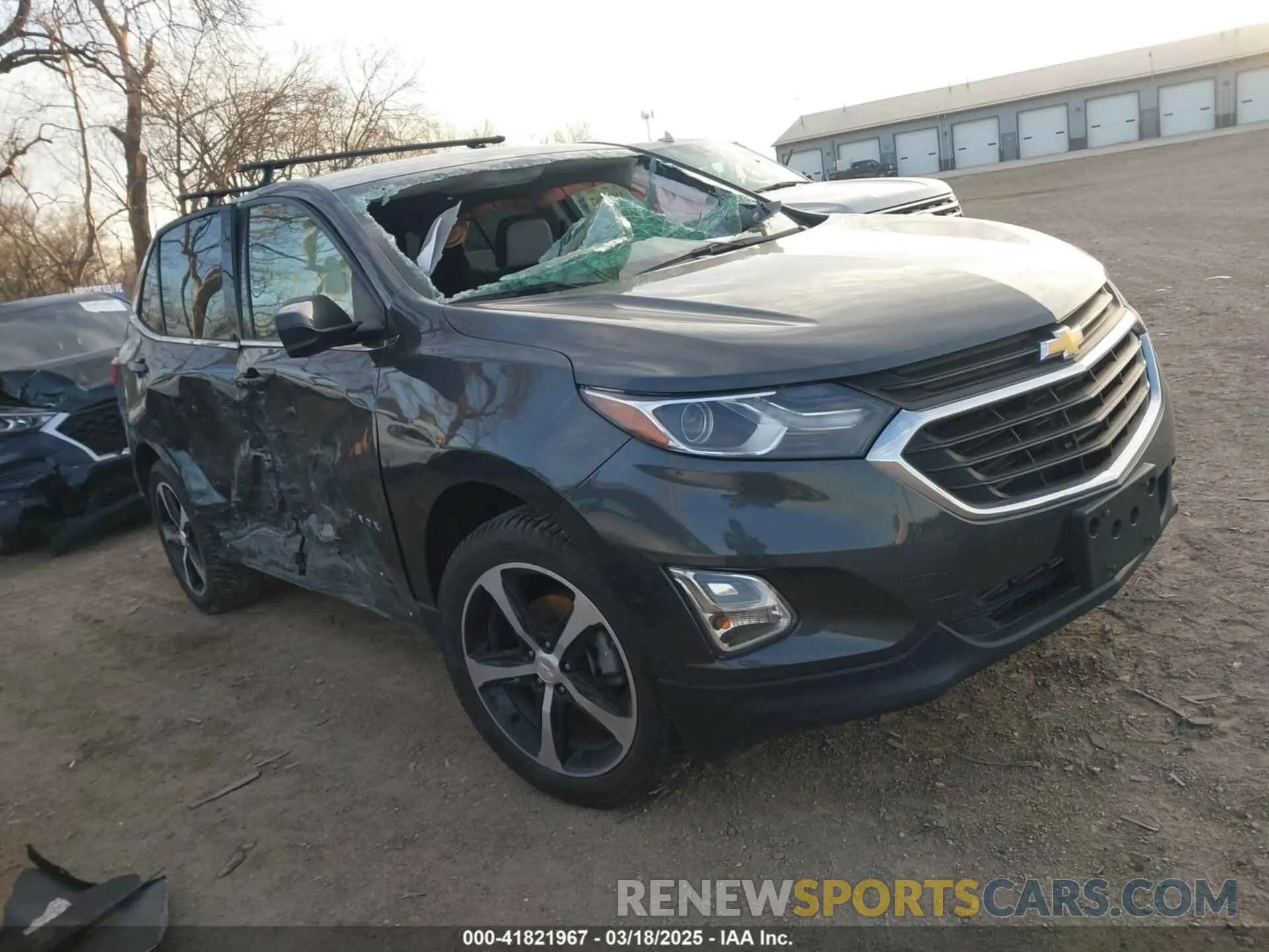 1 Photograph of a damaged car 2GNAXUEV3K6129735 CHEVROLET EQUINOX 2019