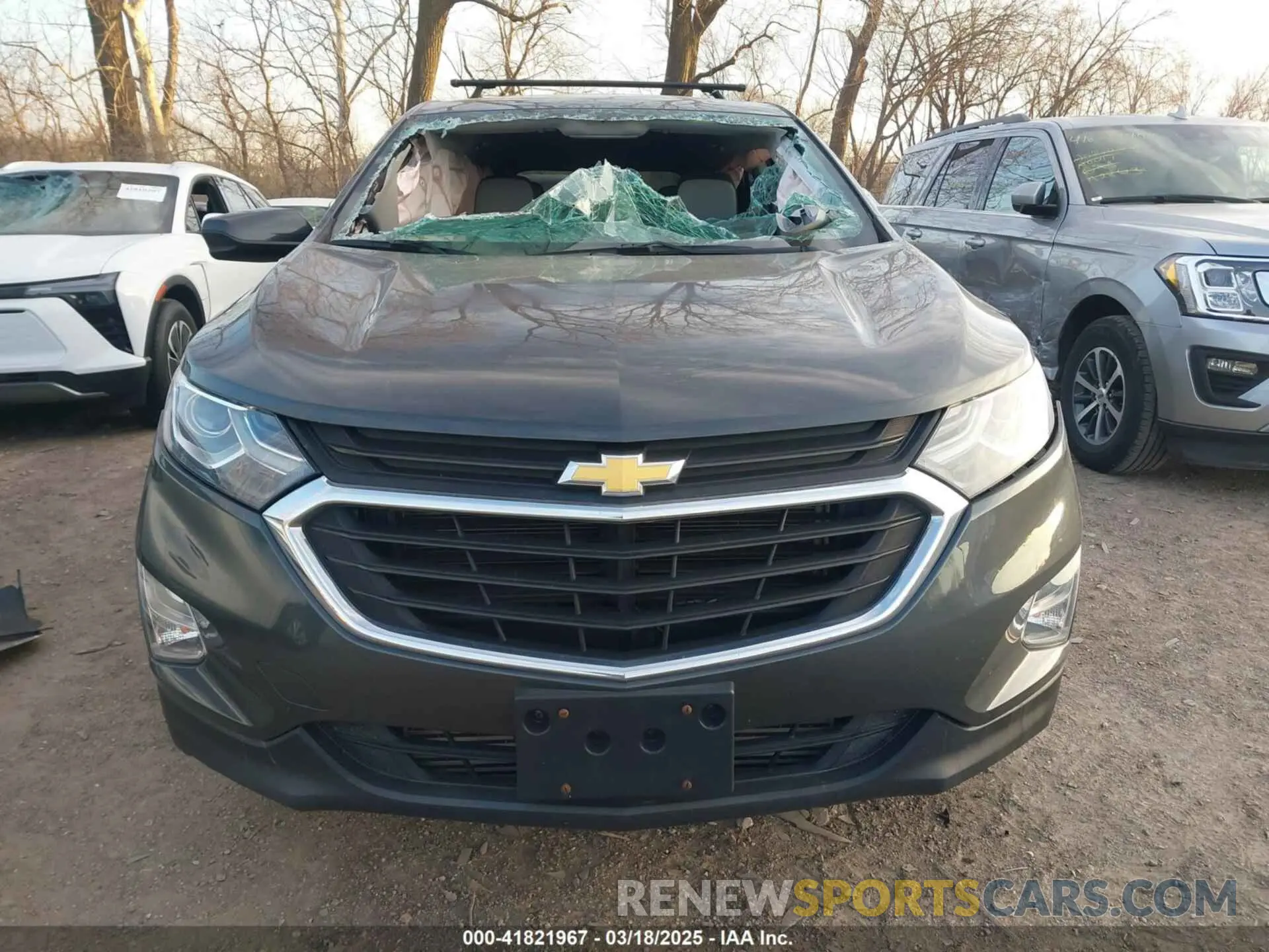 11 Photograph of a damaged car 2GNAXUEV3K6129735 CHEVROLET EQUINOX 2019