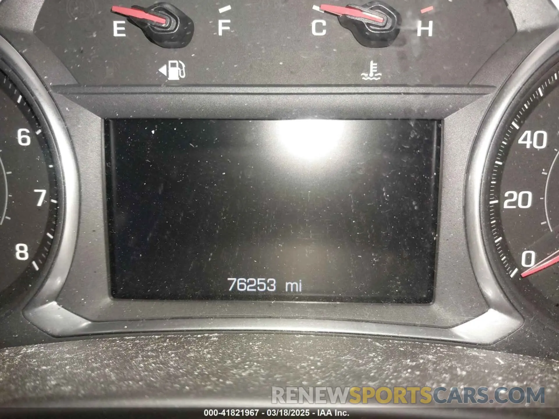 14 Photograph of a damaged car 2GNAXUEV3K6129735 CHEVROLET EQUINOX 2019