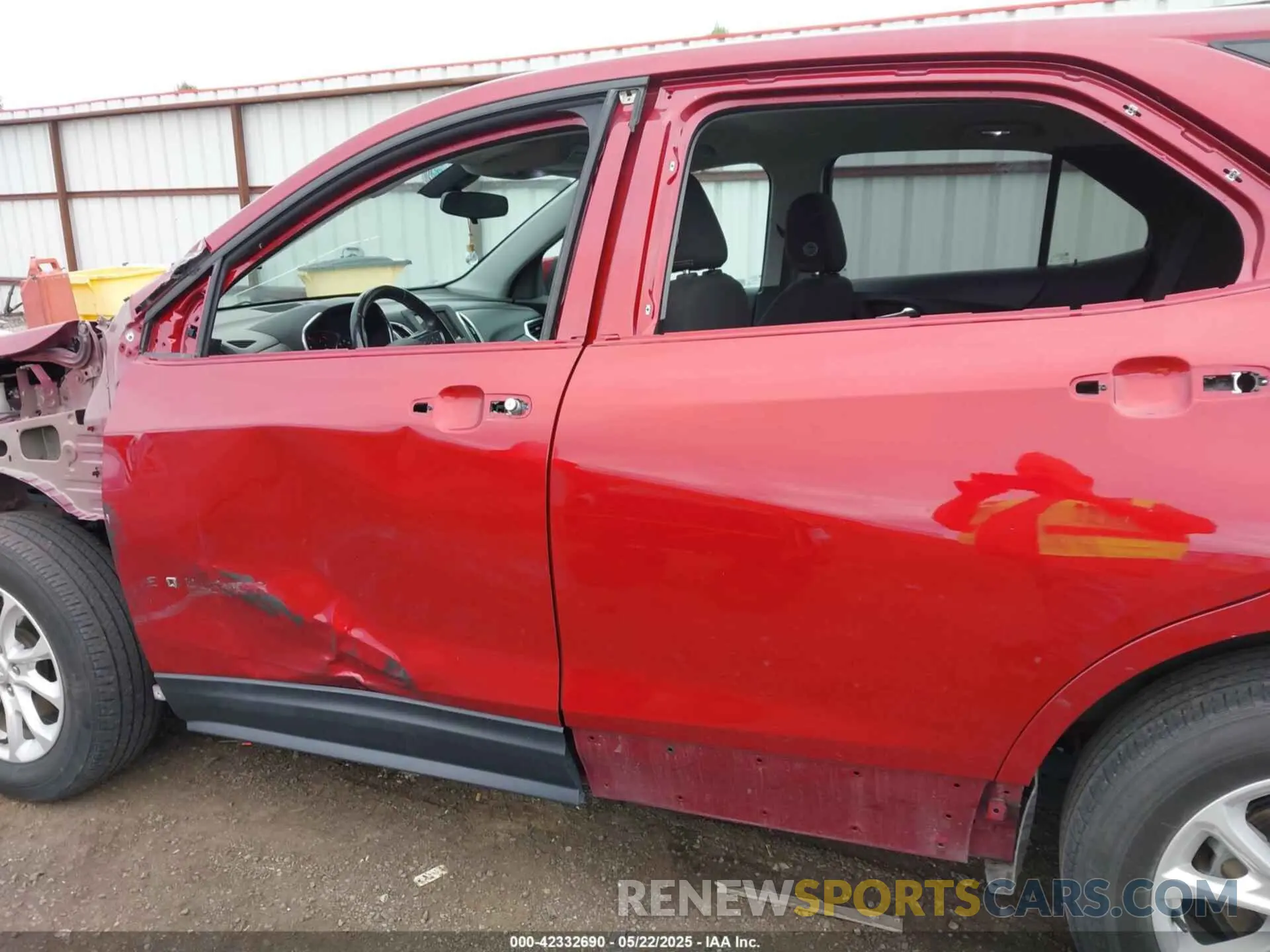 15 Photograph of a damaged car 2GNAXUEV3K6225994 CHEVROLET EQUINOX 2019