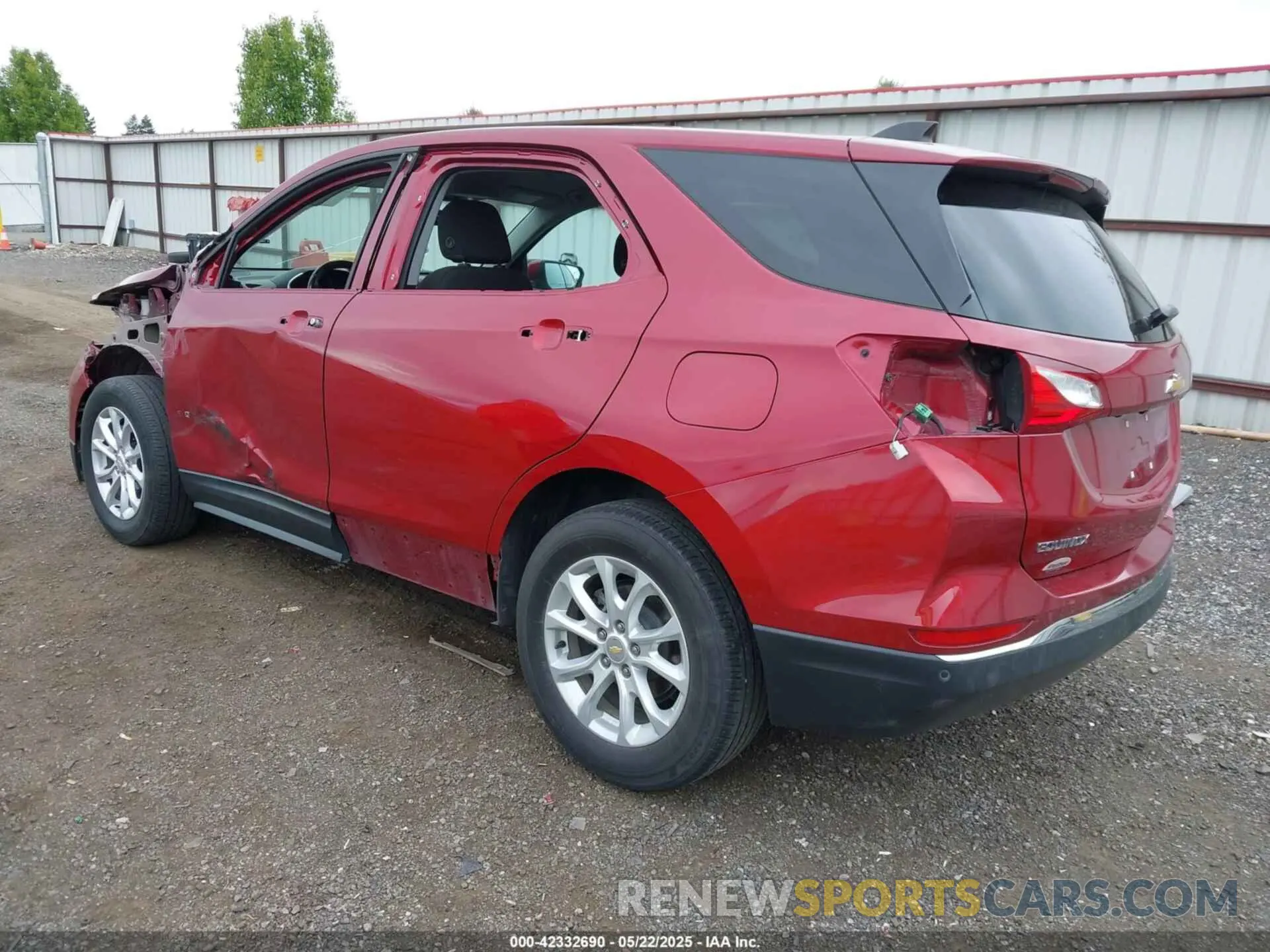 3 Photograph of a damaged car 2GNAXUEV3K6225994 CHEVROLET EQUINOX 2019
