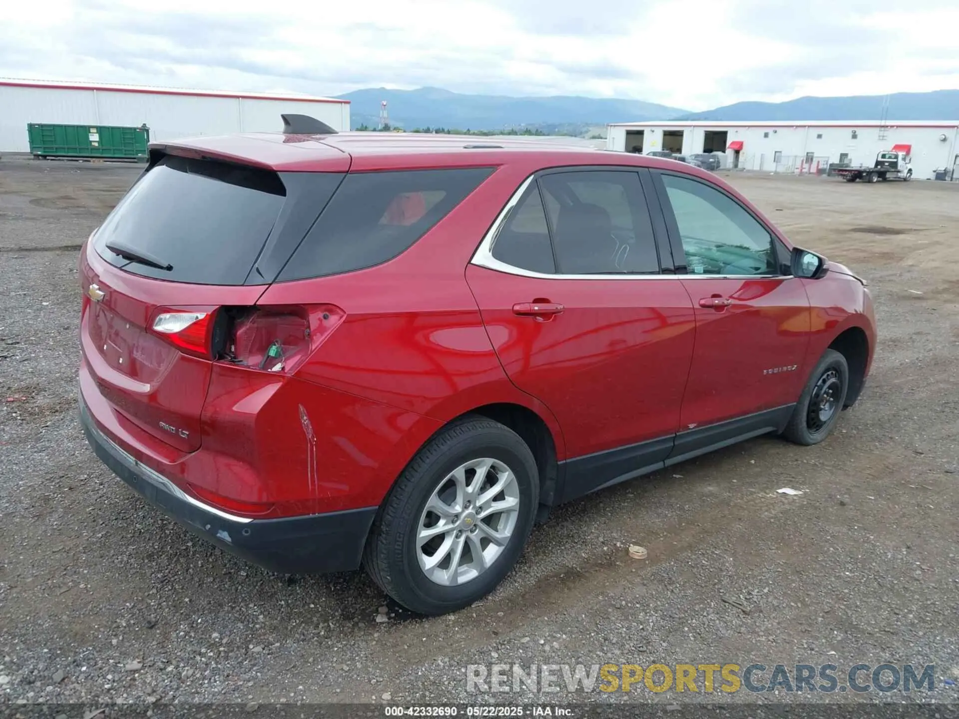 4 Photograph of a damaged car 2GNAXUEV3K6225994 CHEVROLET EQUINOX 2019