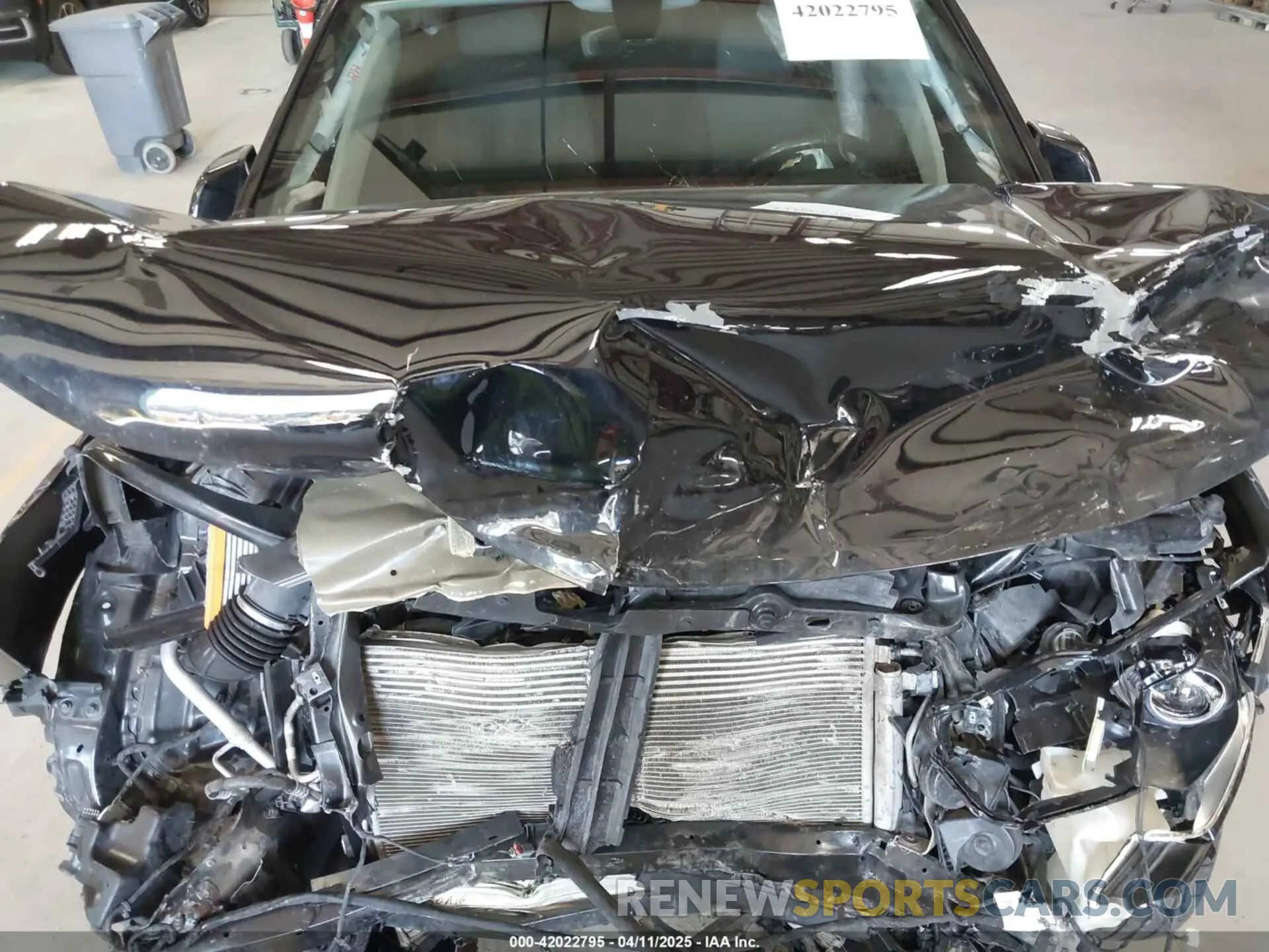 10 Photograph of a damaged car 2GNAXUEV3K6228796 CHEVROLET EQUINOX 2019