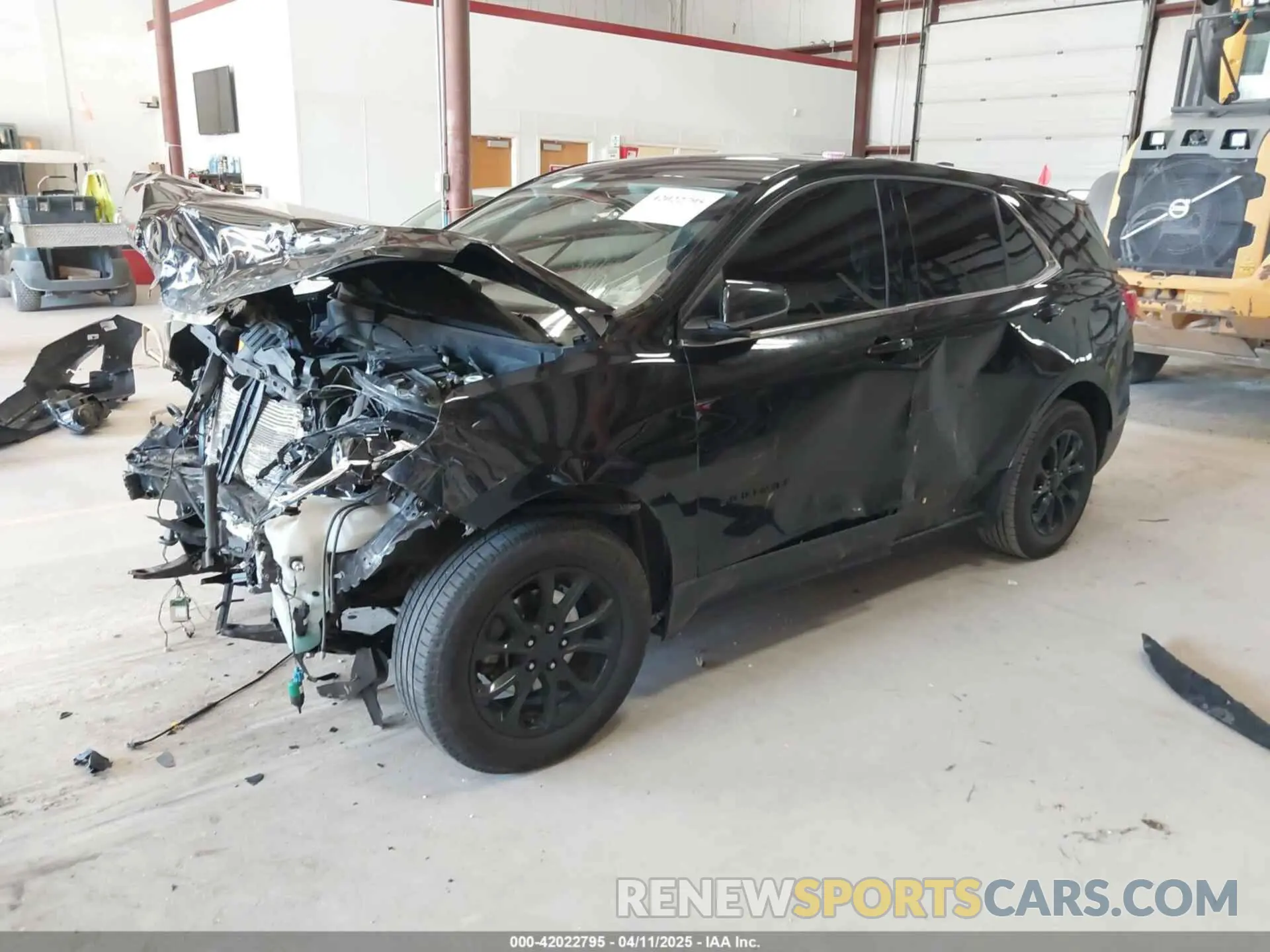 2 Photograph of a damaged car 2GNAXUEV3K6228796 CHEVROLET EQUINOX 2019