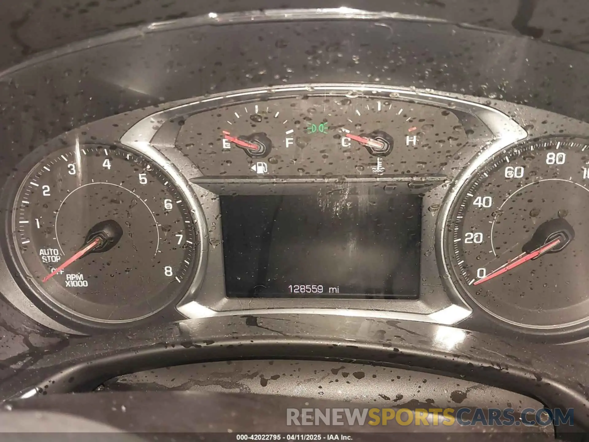 7 Photograph of a damaged car 2GNAXUEV3K6228796 CHEVROLET EQUINOX 2019
