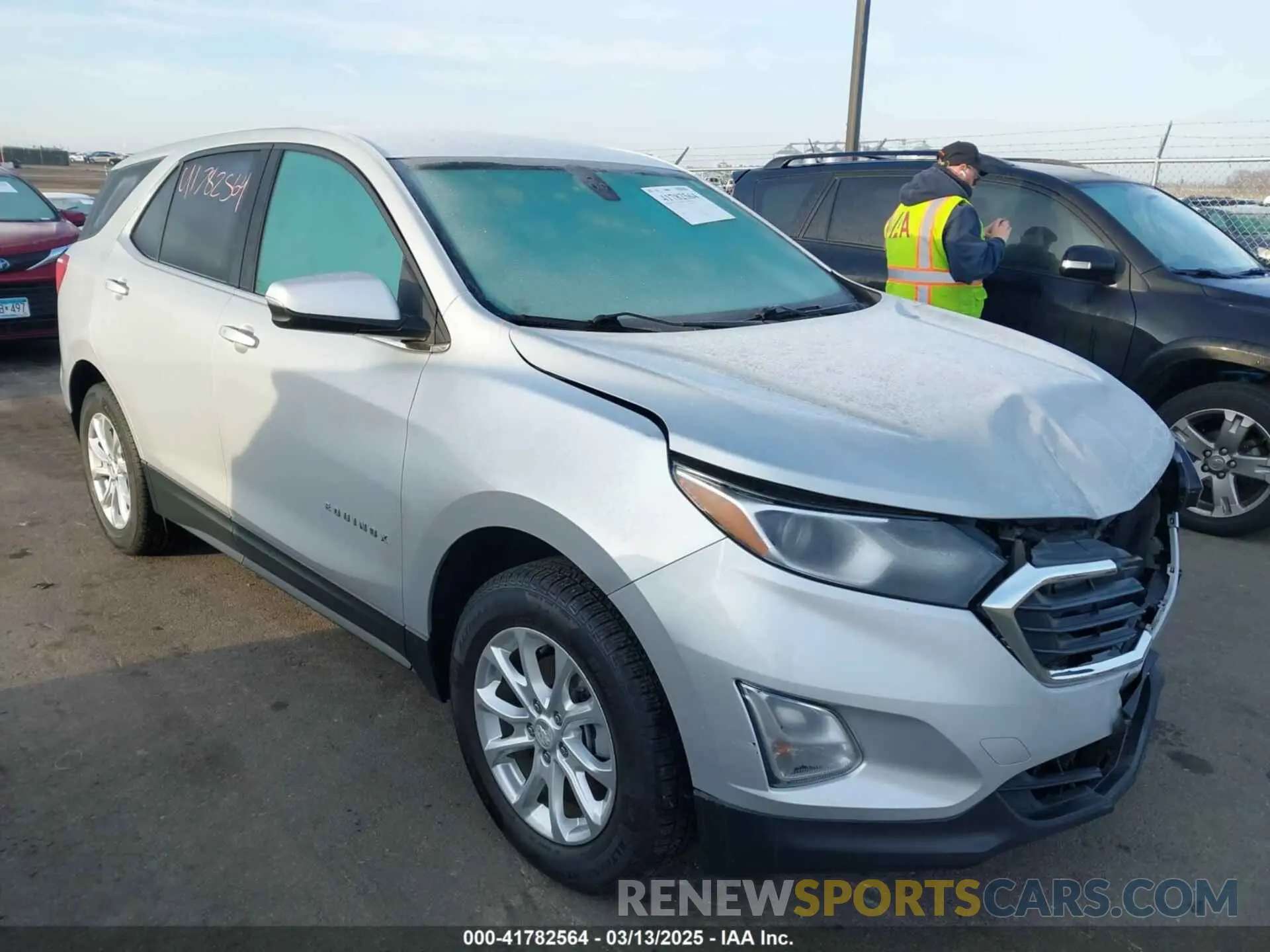 1 Photograph of a damaged car 2GNAXUEV3K6262575 CHEVROLET EQUINOX 2019