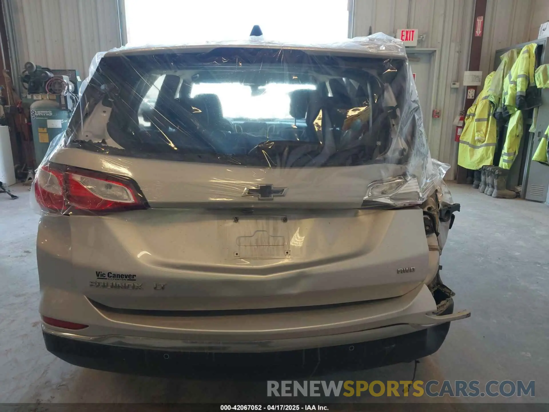 6 Photograph of a damaged car 2GNAXUEV3K6307224 CHEVROLET EQUINOX 2019