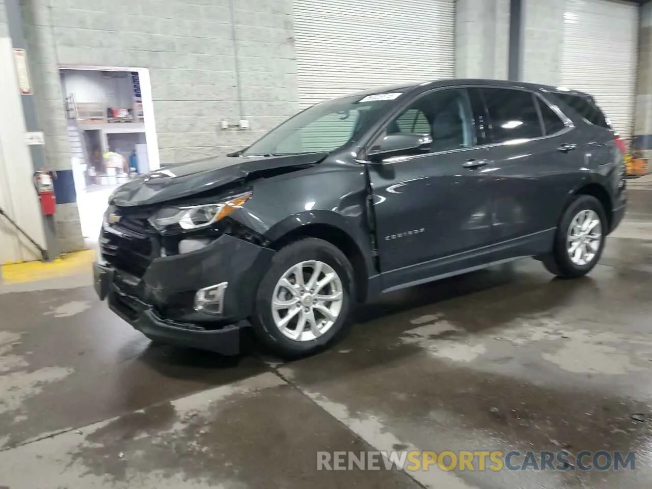 1 Photograph of a damaged car 2GNAXUEV4K6173078 CHEVROLET EQUINOX 2019