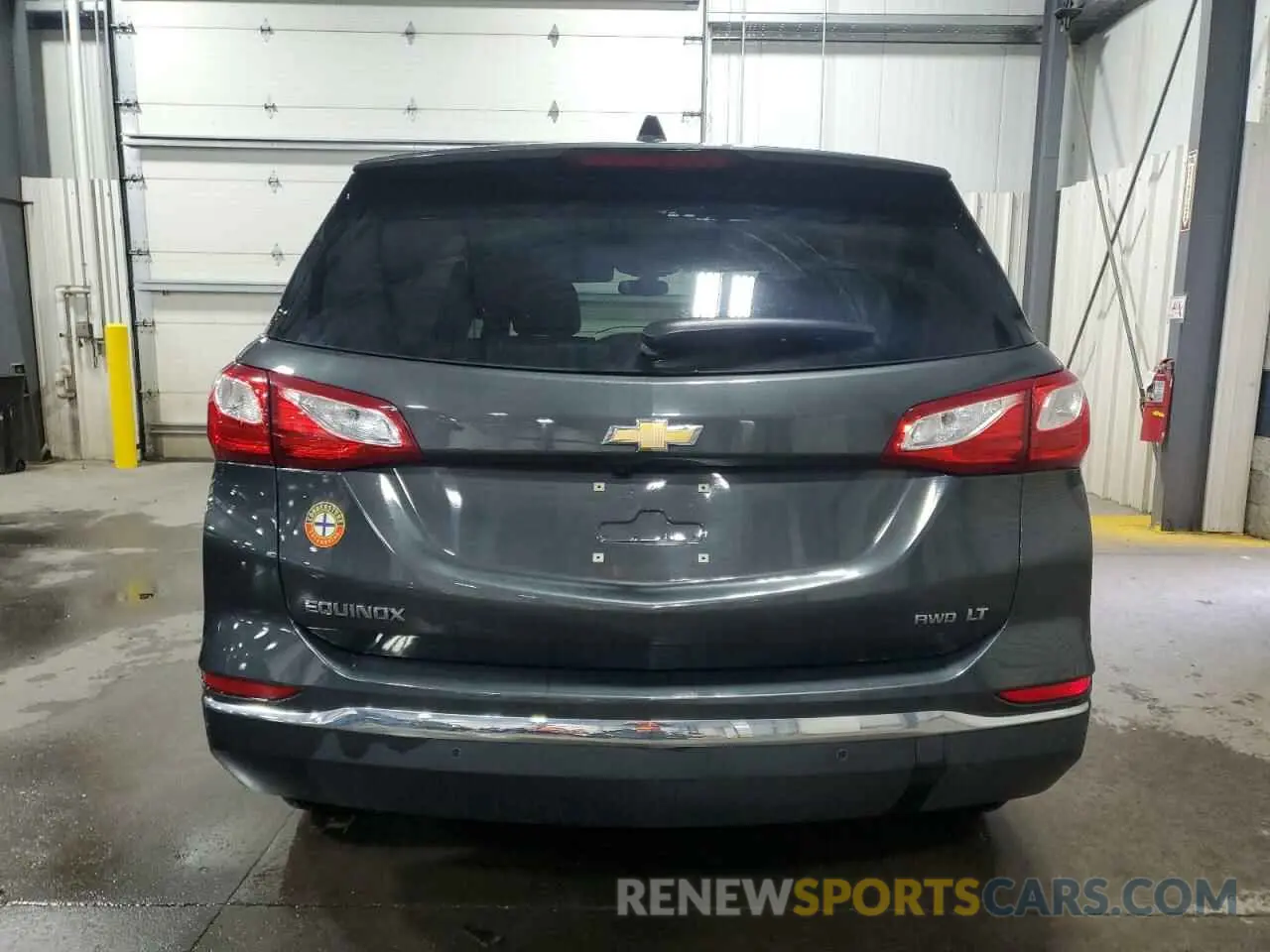 6 Photograph of a damaged car 2GNAXUEV4K6173078 CHEVROLET EQUINOX 2019