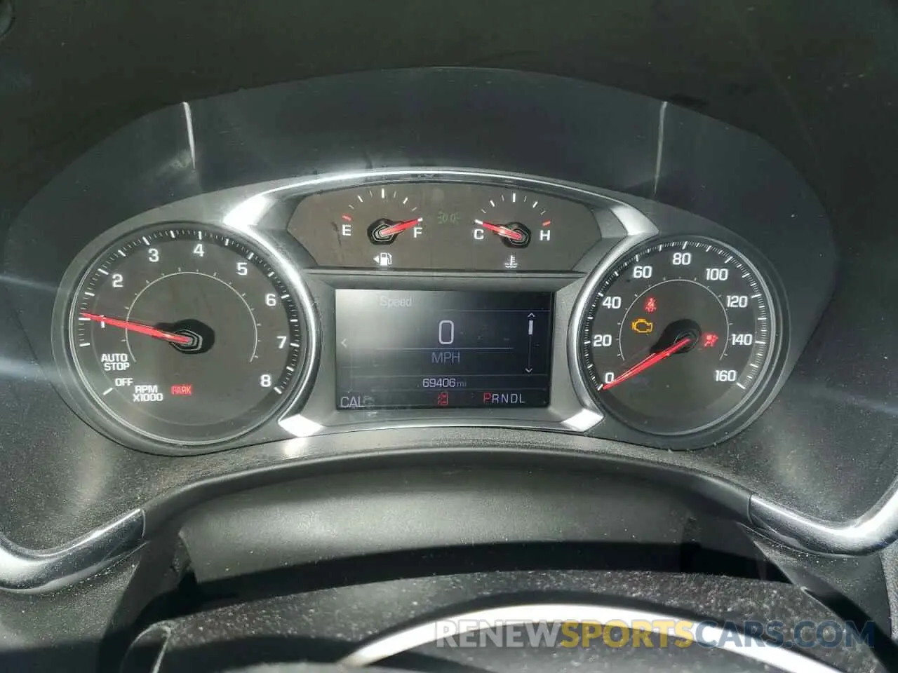 9 Photograph of a damaged car 2GNAXUEV4K6173078 CHEVROLET EQUINOX 2019