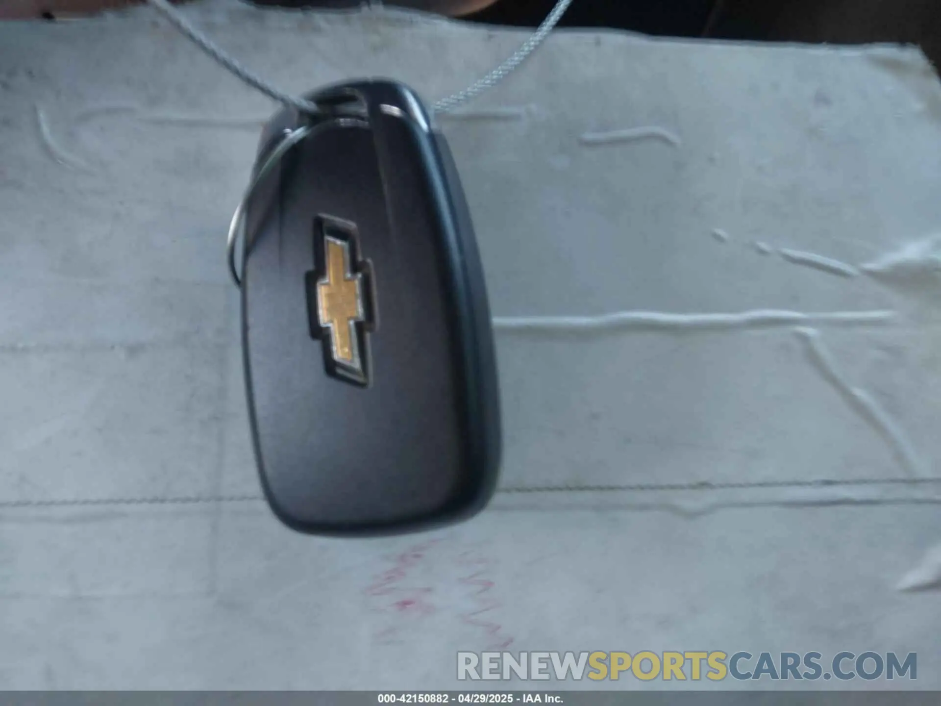 11 Photograph of a damaged car 2GNAXUEV4K6176675 CHEVROLET EQUINOX 2019
