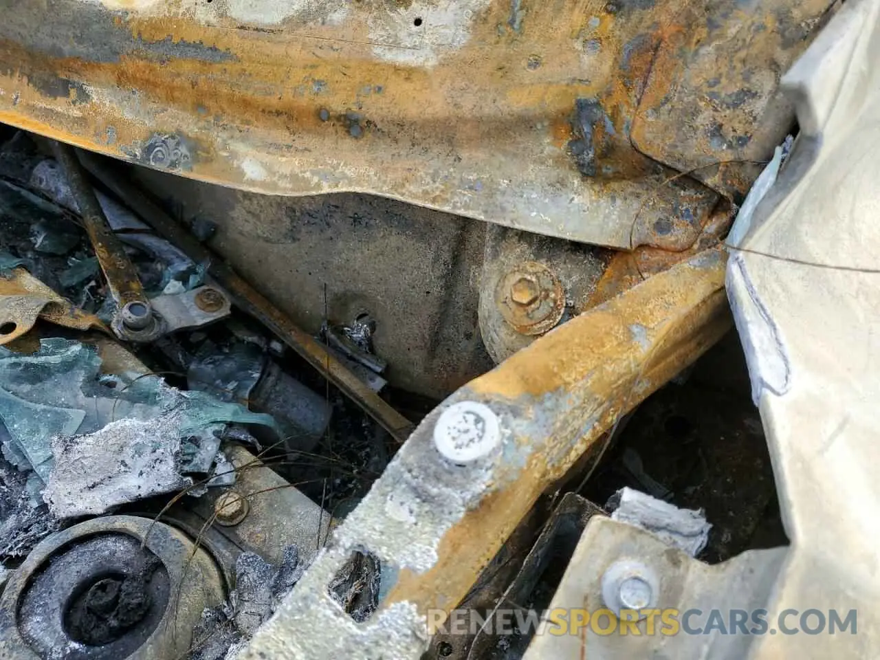 15 Photograph of a damaged car 2GNAXUEV4K6183092 CHEVROLET EQUINOX 2019