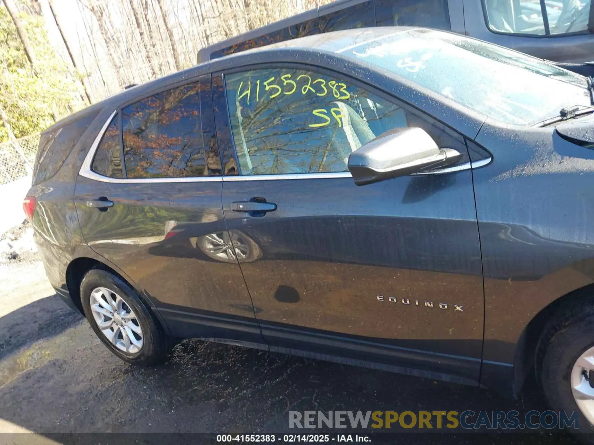 13 Photograph of a damaged car 2GNAXUEV4K6187658 CHEVROLET EQUINOX 2019