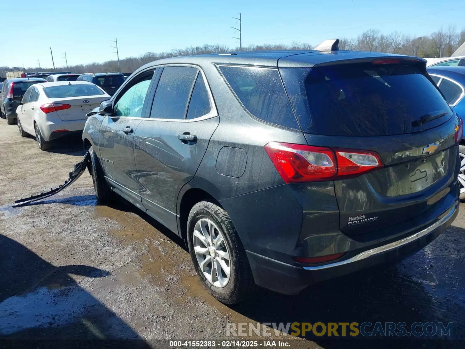 3 Photograph of a damaged car 2GNAXUEV4K6187658 CHEVROLET EQUINOX 2019