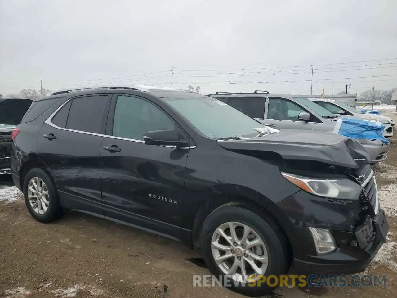 4 Photograph of a damaged car 2GNAXUEV4K6225387 CHEVROLET EQUINOX 2019