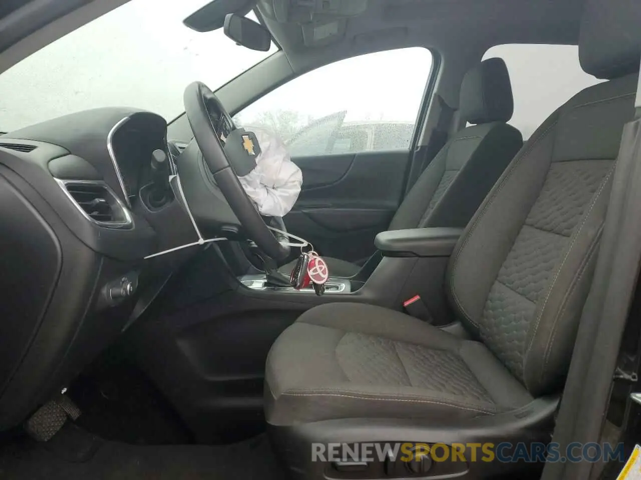 7 Photograph of a damaged car 2GNAXUEV4K6225387 CHEVROLET EQUINOX 2019