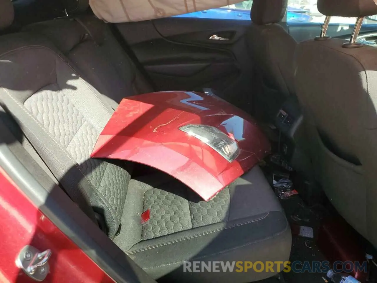 11 Photograph of a damaged car 2GNAXUEV4K6242772 CHEVROLET EQUINOX 2019