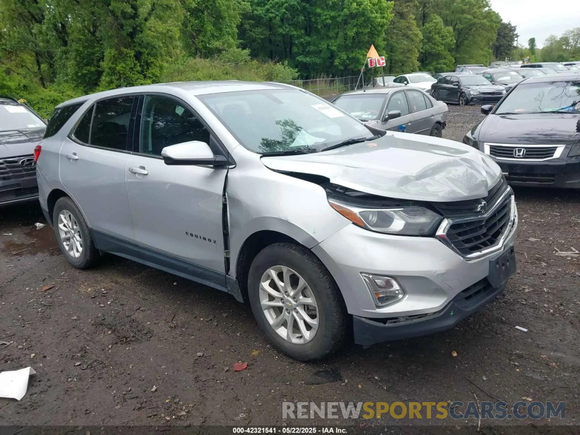 1 Photograph of a damaged car 2GNAXUEV4K6254436 CHEVROLET EQUINOX 2019