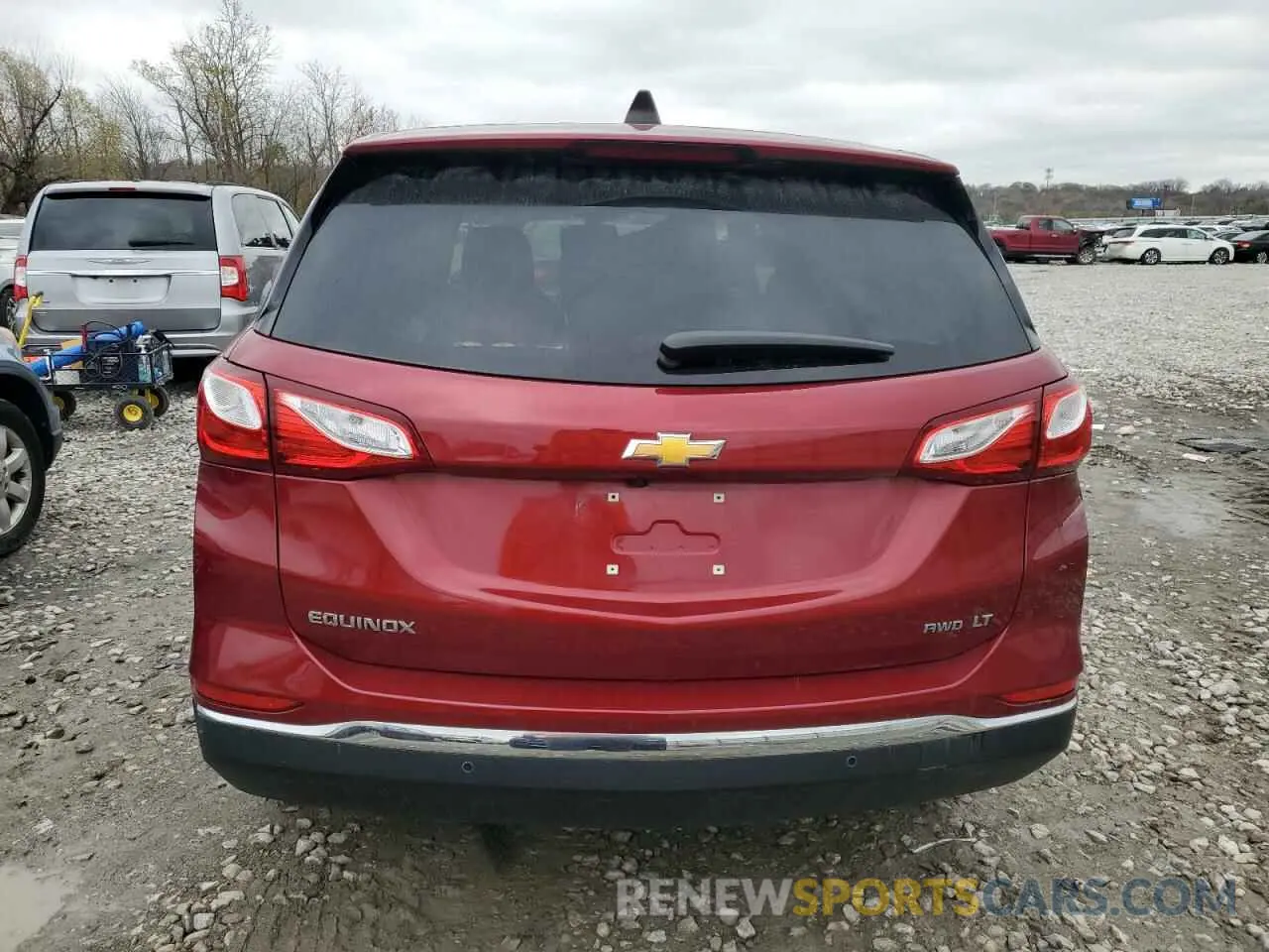 6 Photograph of a damaged car 2GNAXUEV4K6282981 CHEVROLET EQUINOX 2019