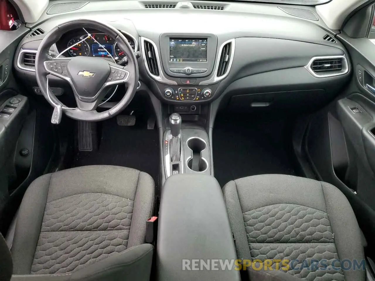 8 Photograph of a damaged car 2GNAXUEV4K6282981 CHEVROLET EQUINOX 2019
