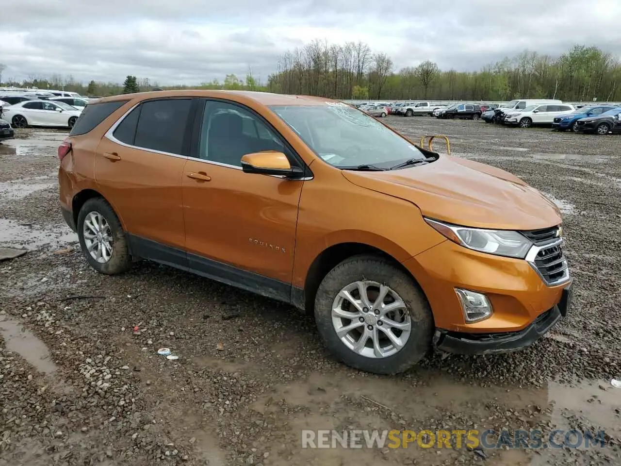 4 Photograph of a damaged car 2GNAXUEV5K6110619 CHEVROLET EQUINOX 2019
