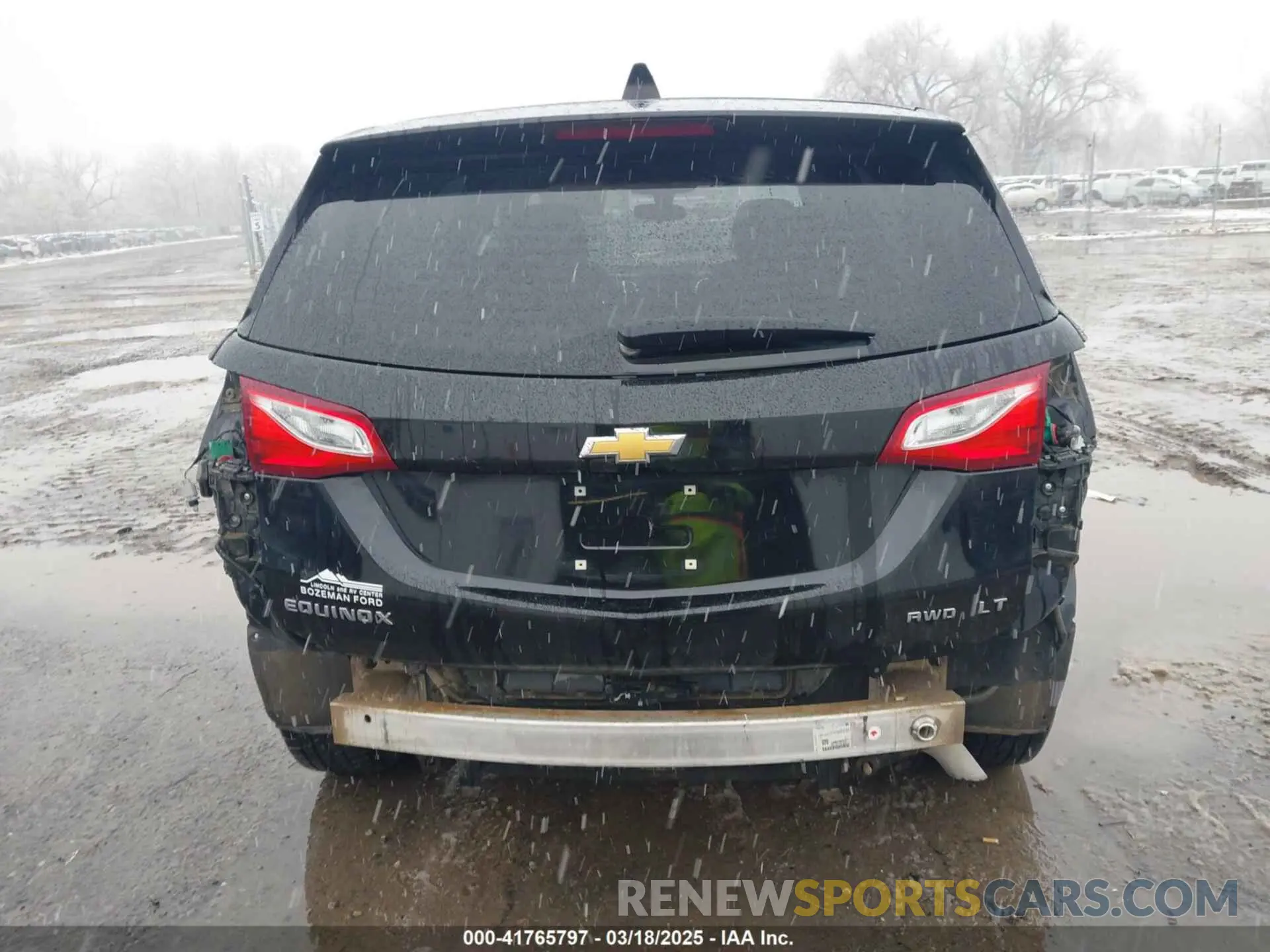 19 Photograph of a damaged car 2GNAXUEV5K6120843 CHEVROLET EQUINOX 2019