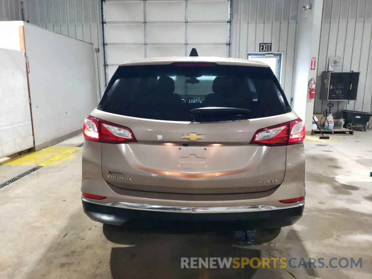 6 Photograph of a damaged car 2GNAXUEV5K6160212 CHEVROLET EQUINOX 2019
