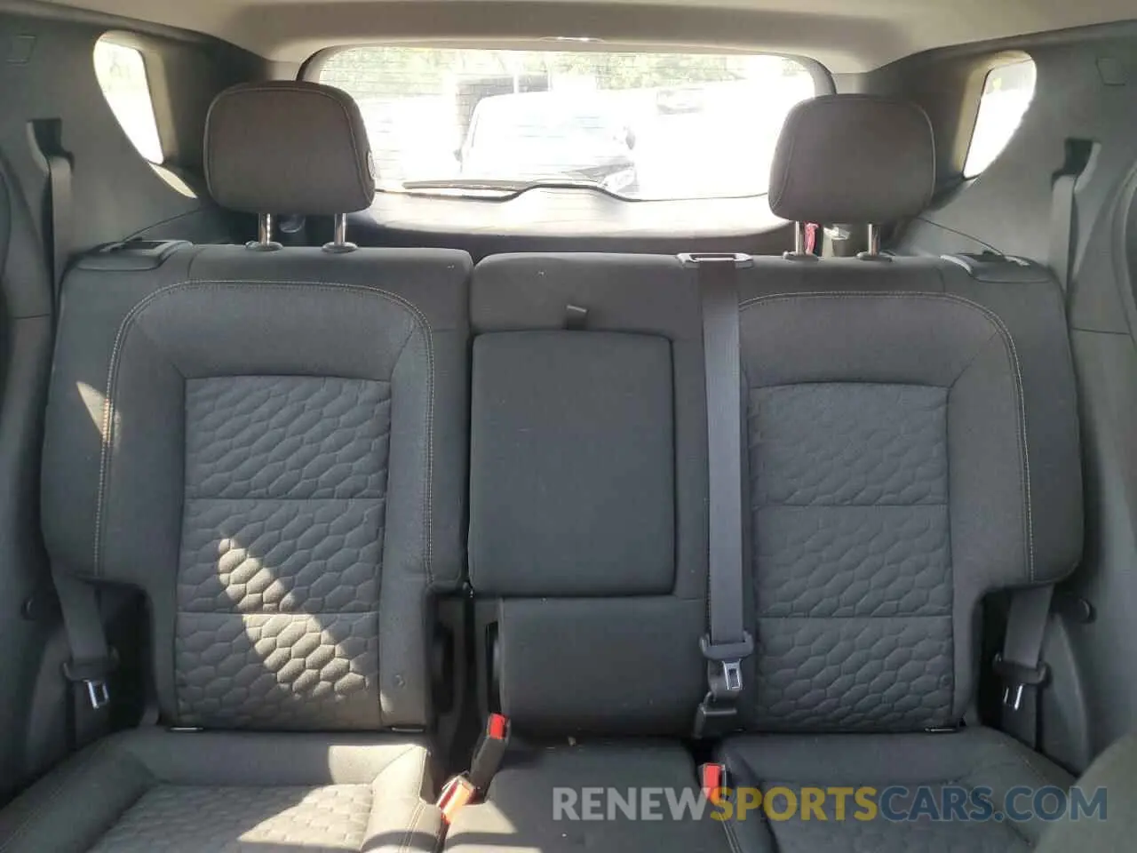 10 Photograph of a damaged car 2GNAXUEV5K6212373 CHEVROLET EQUINOX 2019
