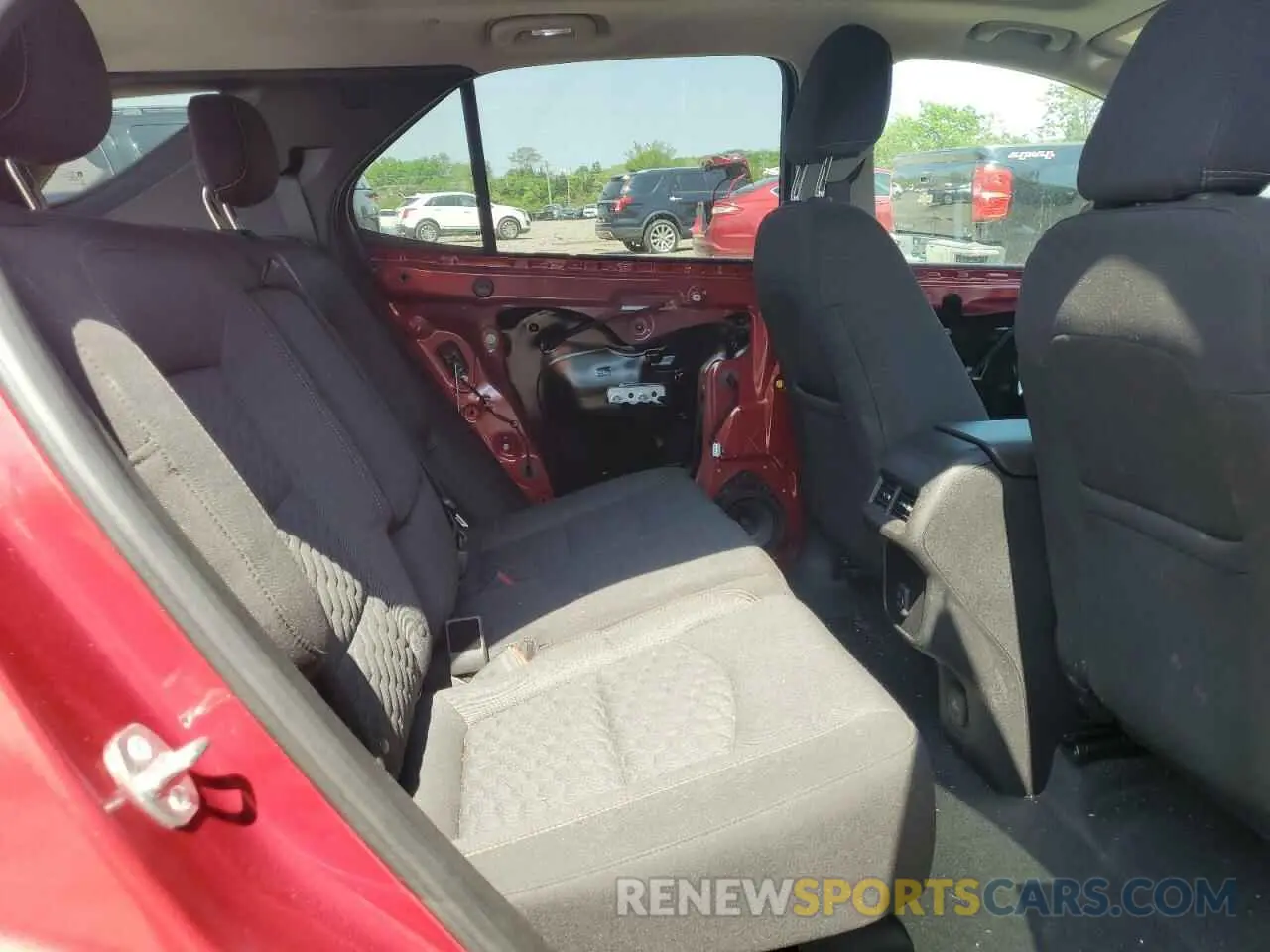 11 Photograph of a damaged car 2GNAXUEV5K6212373 CHEVROLET EQUINOX 2019
