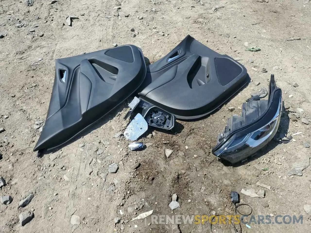 13 Photograph of a damaged car 2GNAXUEV5K6212373 CHEVROLET EQUINOX 2019