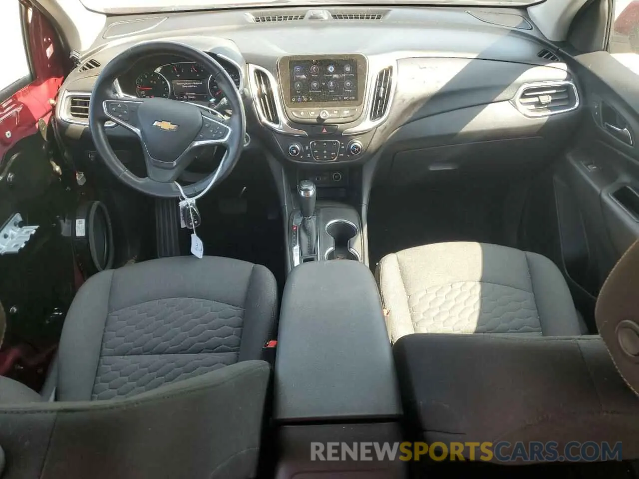 8 Photograph of a damaged car 2GNAXUEV5K6212373 CHEVROLET EQUINOX 2019