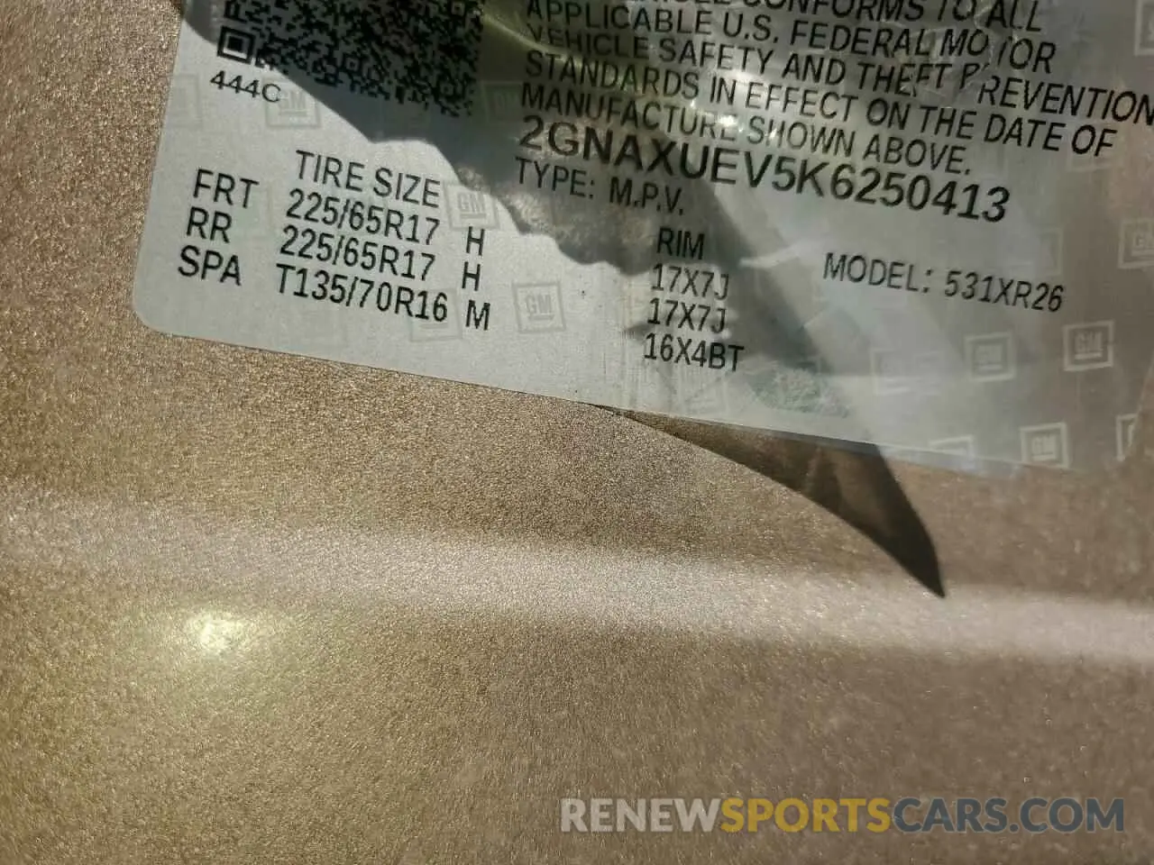 13 Photograph of a damaged car 2GNAXUEV5K6250413 CHEVROLET EQUINOX 2019