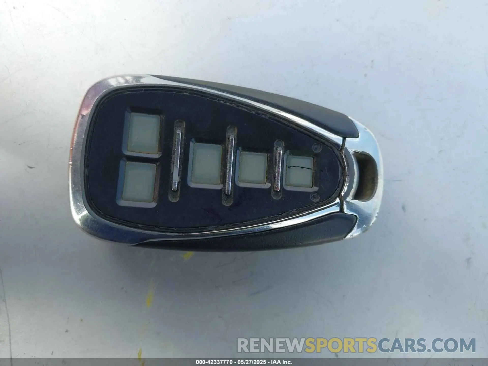11 Photograph of a damaged car 2GNAXUEV5K6254431 CHEVROLET EQUINOX 2019