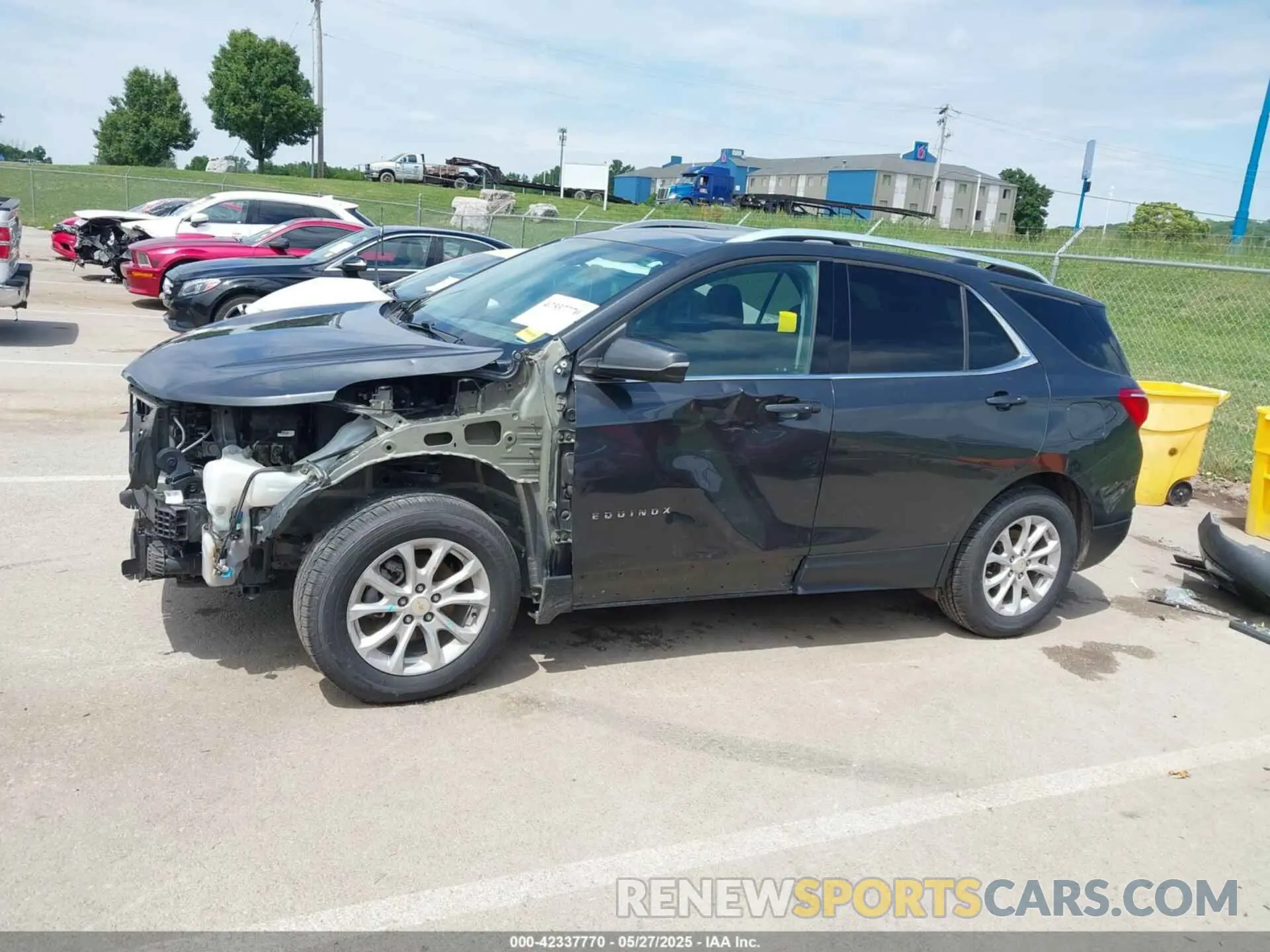 15 Photograph of a damaged car 2GNAXUEV5K6254431 CHEVROLET EQUINOX 2019