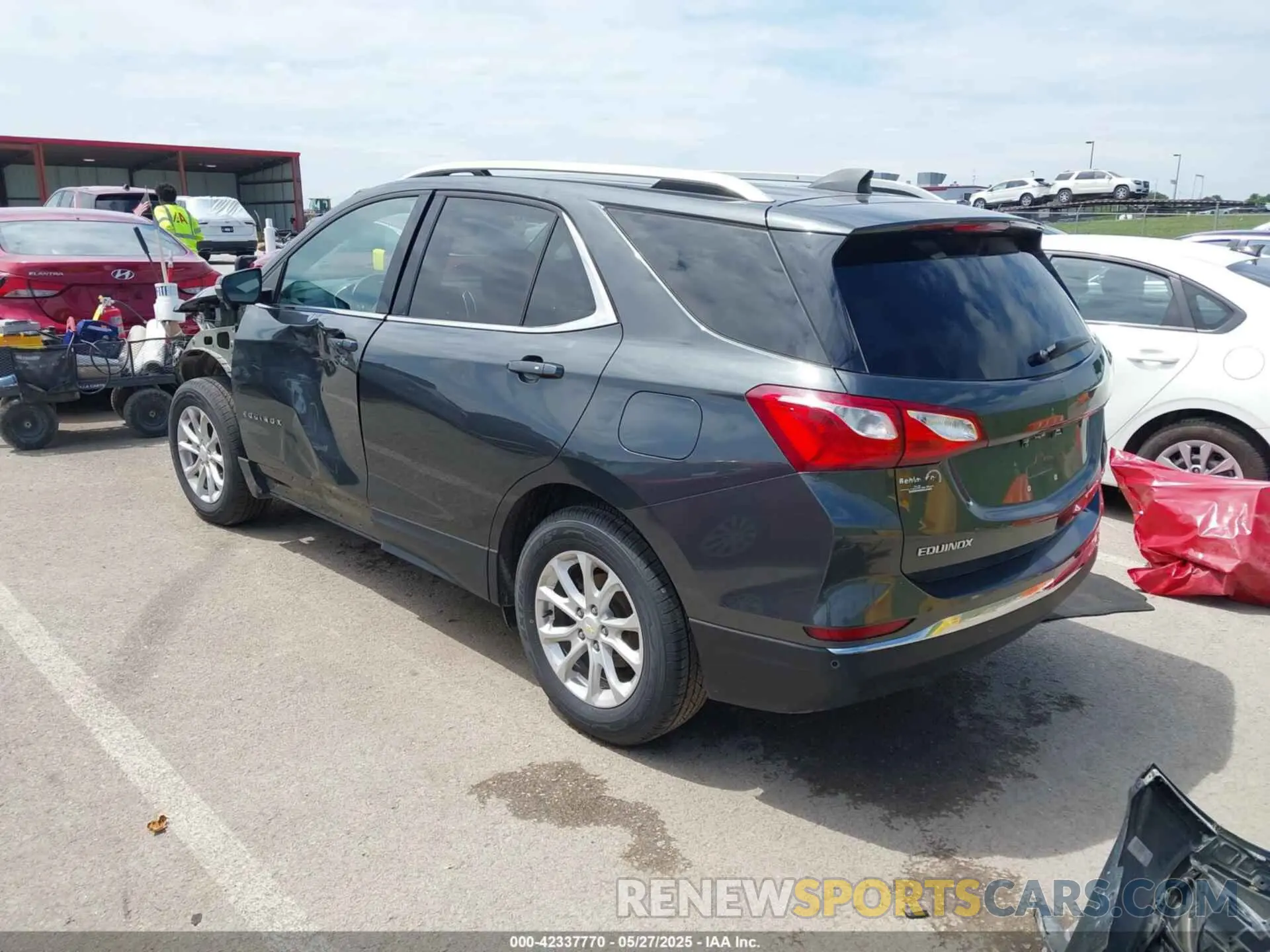 3 Photograph of a damaged car 2GNAXUEV5K6254431 CHEVROLET EQUINOX 2019