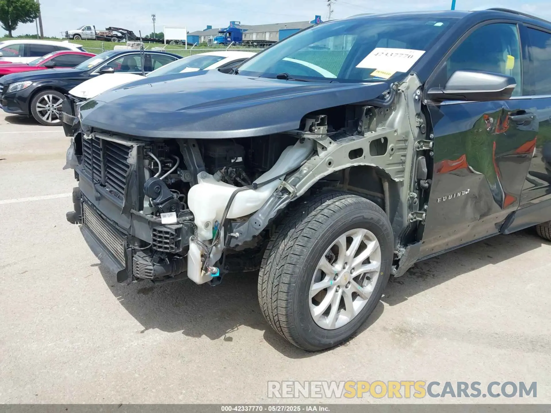 6 Photograph of a damaged car 2GNAXUEV5K6254431 CHEVROLET EQUINOX 2019