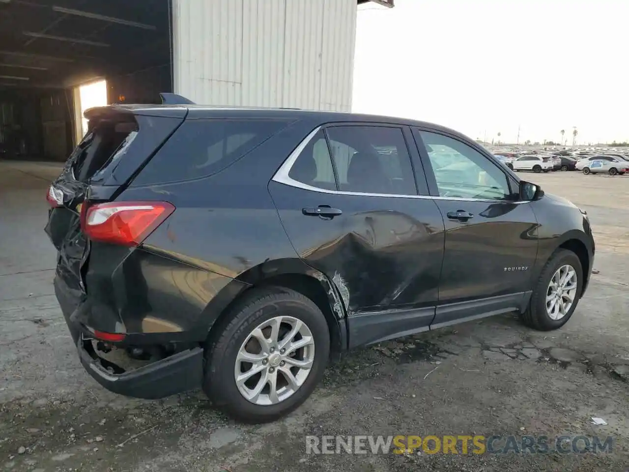 3 Photograph of a damaged car 2GNAXUEV5K6256292 CHEVROLET EQUINOX 2019