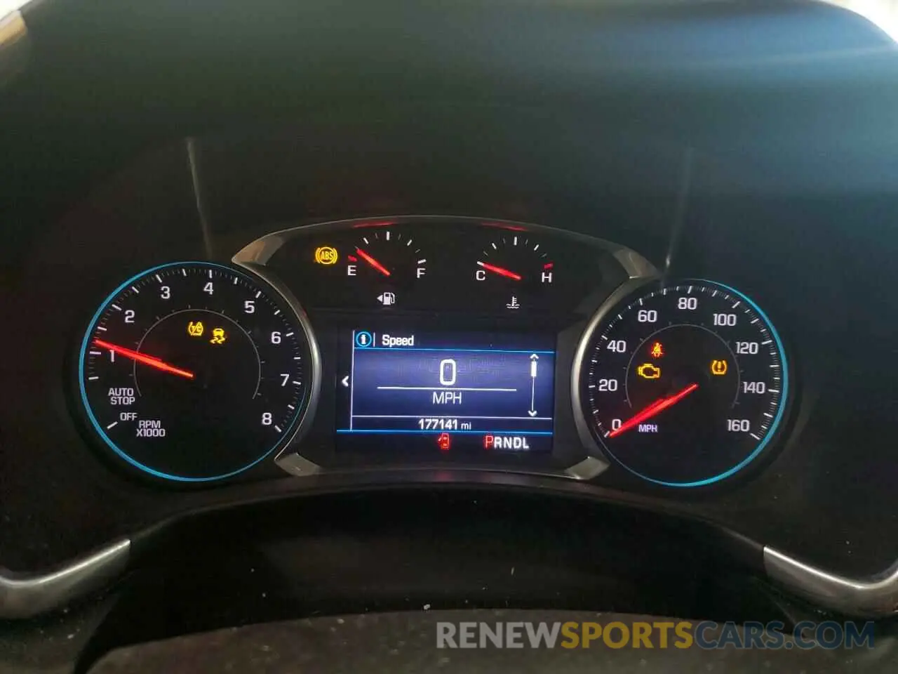 9 Photograph of a damaged car 2GNAXUEV6K6114663 CHEVROLET EQUINOX 2019