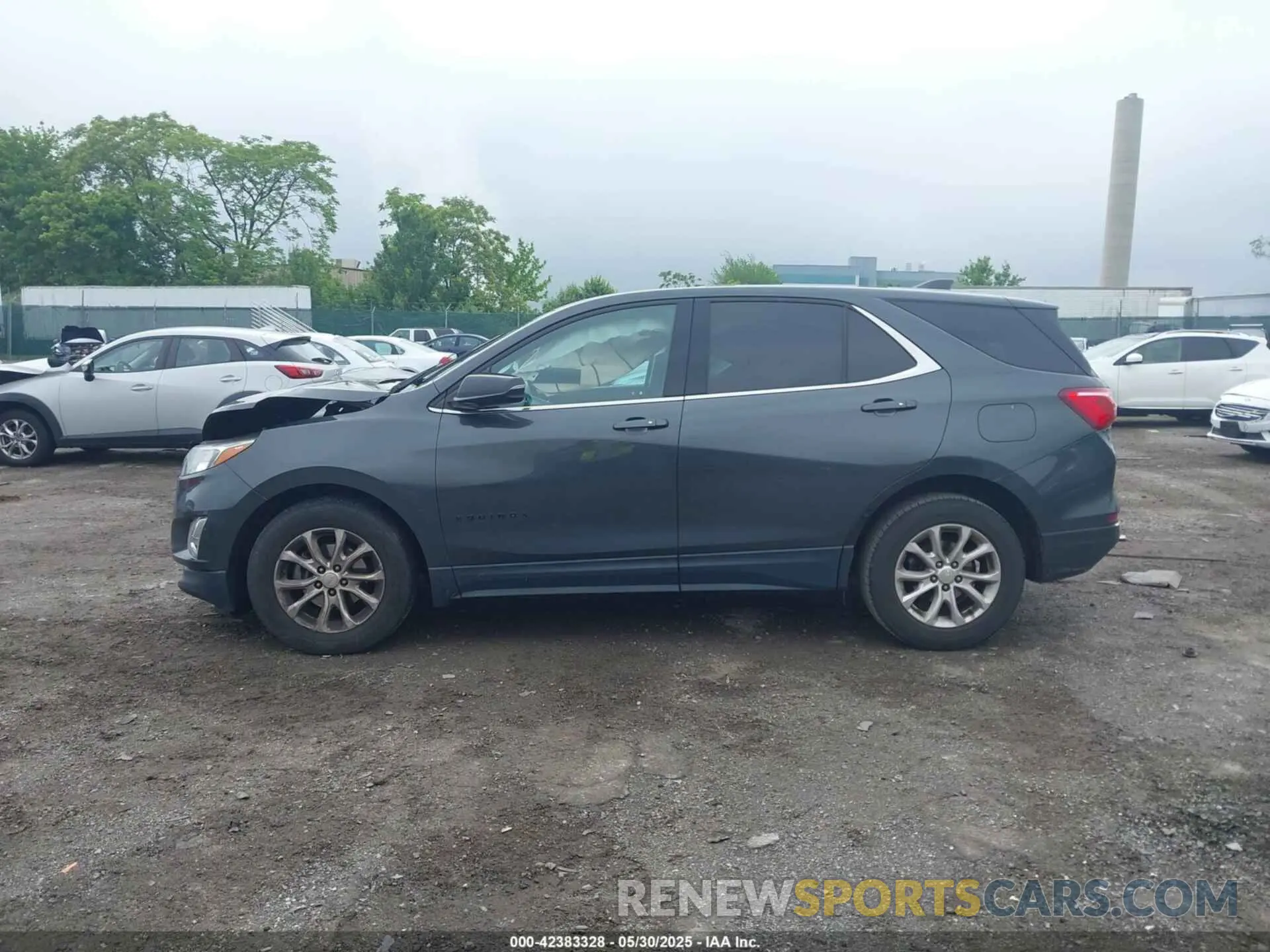 13 Photograph of a damaged car 2GNAXUEV6K6136369 CHEVROLET EQUINOX 2019