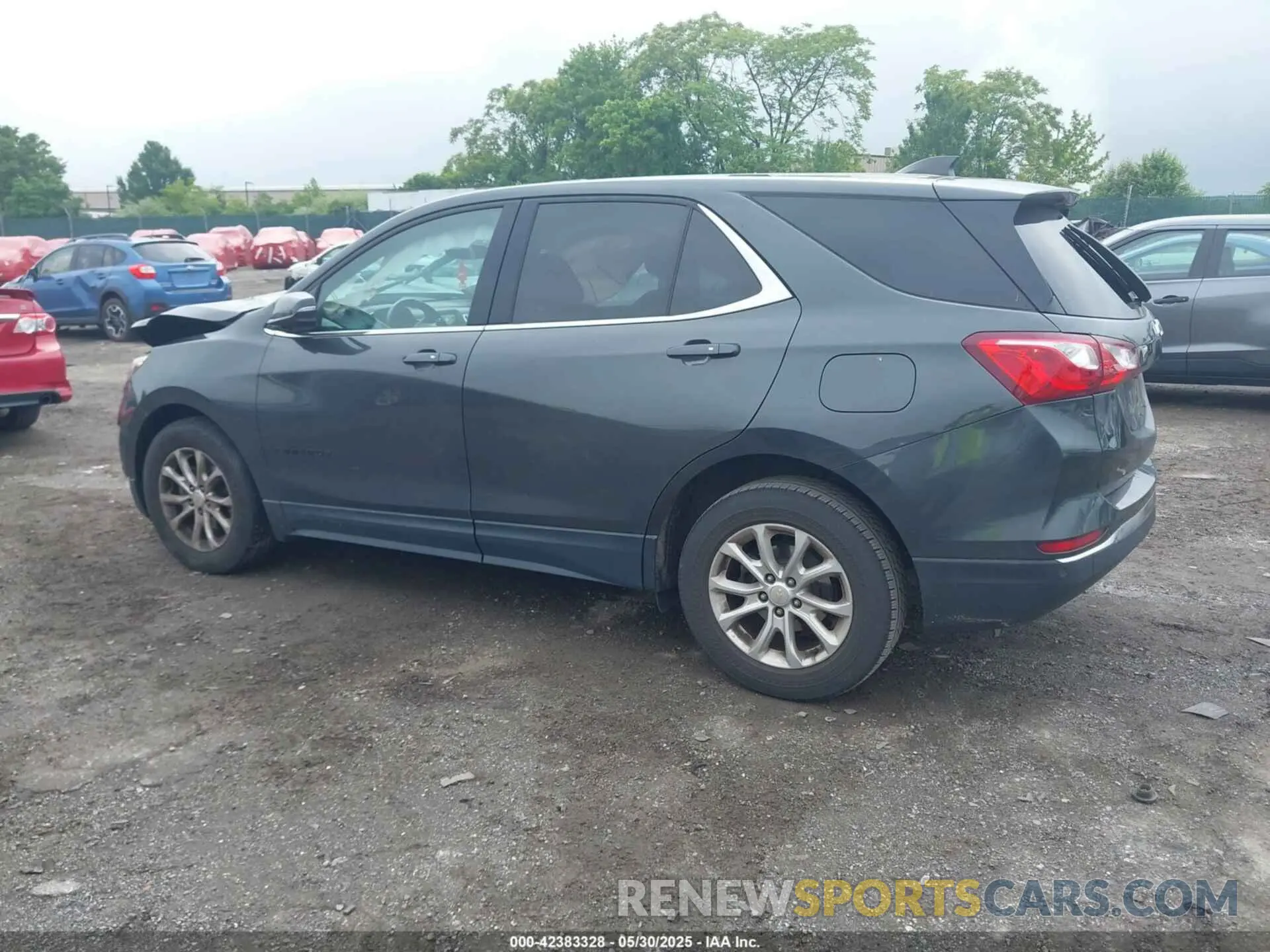 3 Photograph of a damaged car 2GNAXUEV6K6136369 CHEVROLET EQUINOX 2019